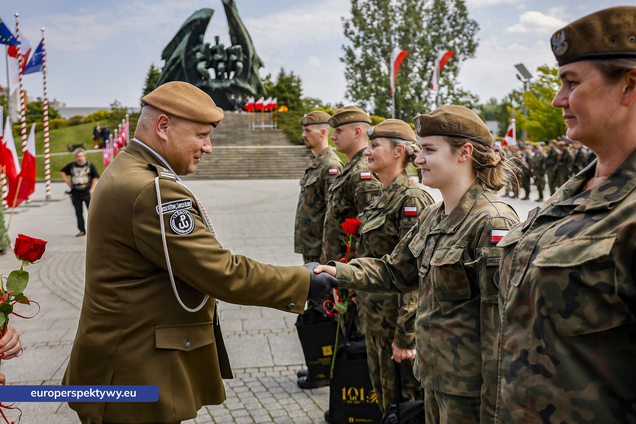 Europerspektywy-245 Europerspektywy Wojewódzkie Obchody Święta Wojska Polskiego w Katowicach – defilada, apel i piknik militarny