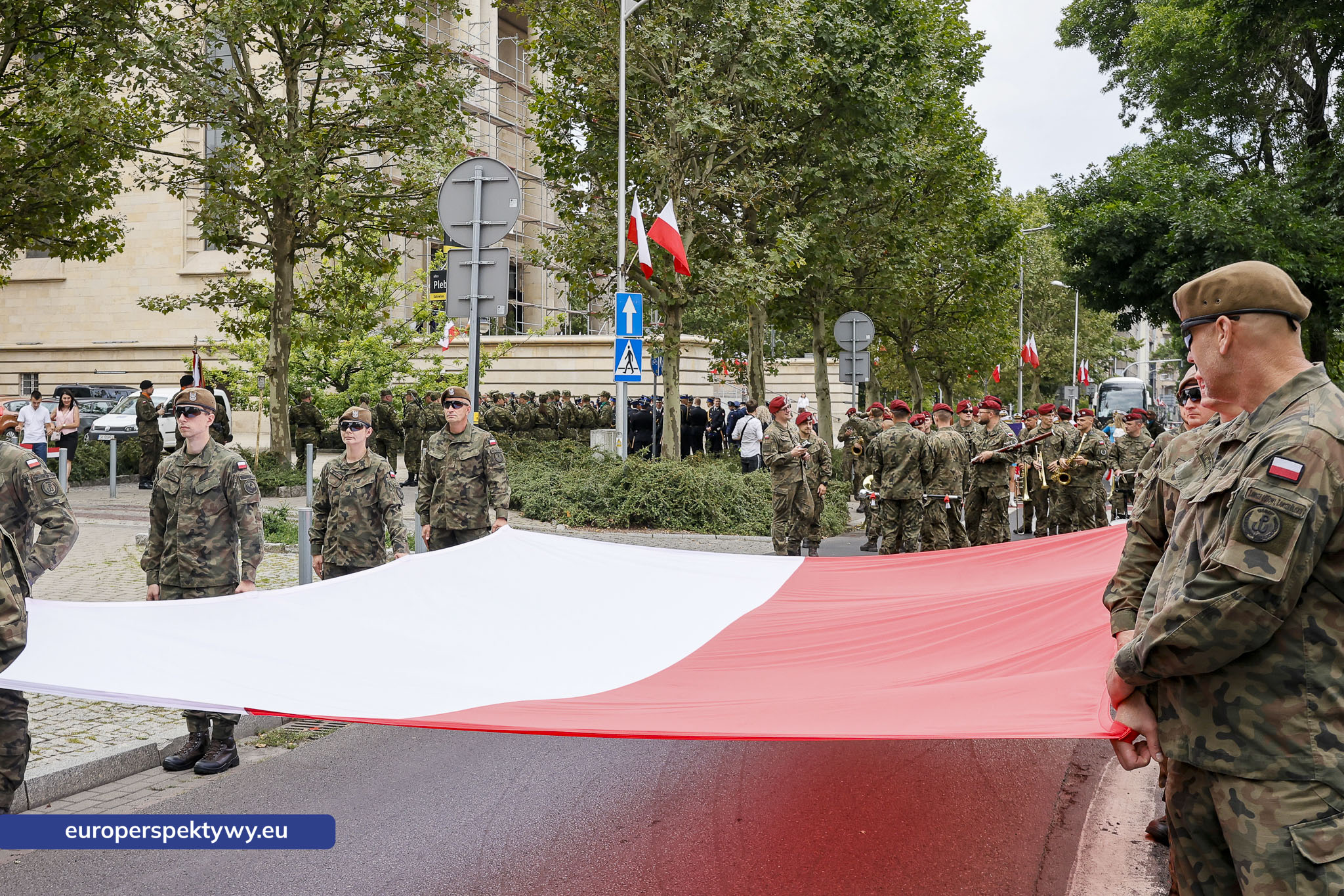 Europerspektywy-25 Europerspektywy Wojewódzkie Obchody Święta Wojska Polskiego w Katowicach – defilada, apel i piknik militarny