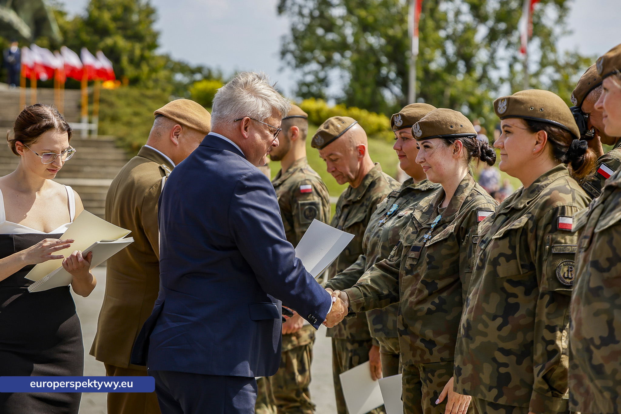 Europerspektywy-252 Europerspektywy Wojewódzkie Obchody Święta Wojska Polskiego w Katowicach – defilada, apel i piknik militarny
