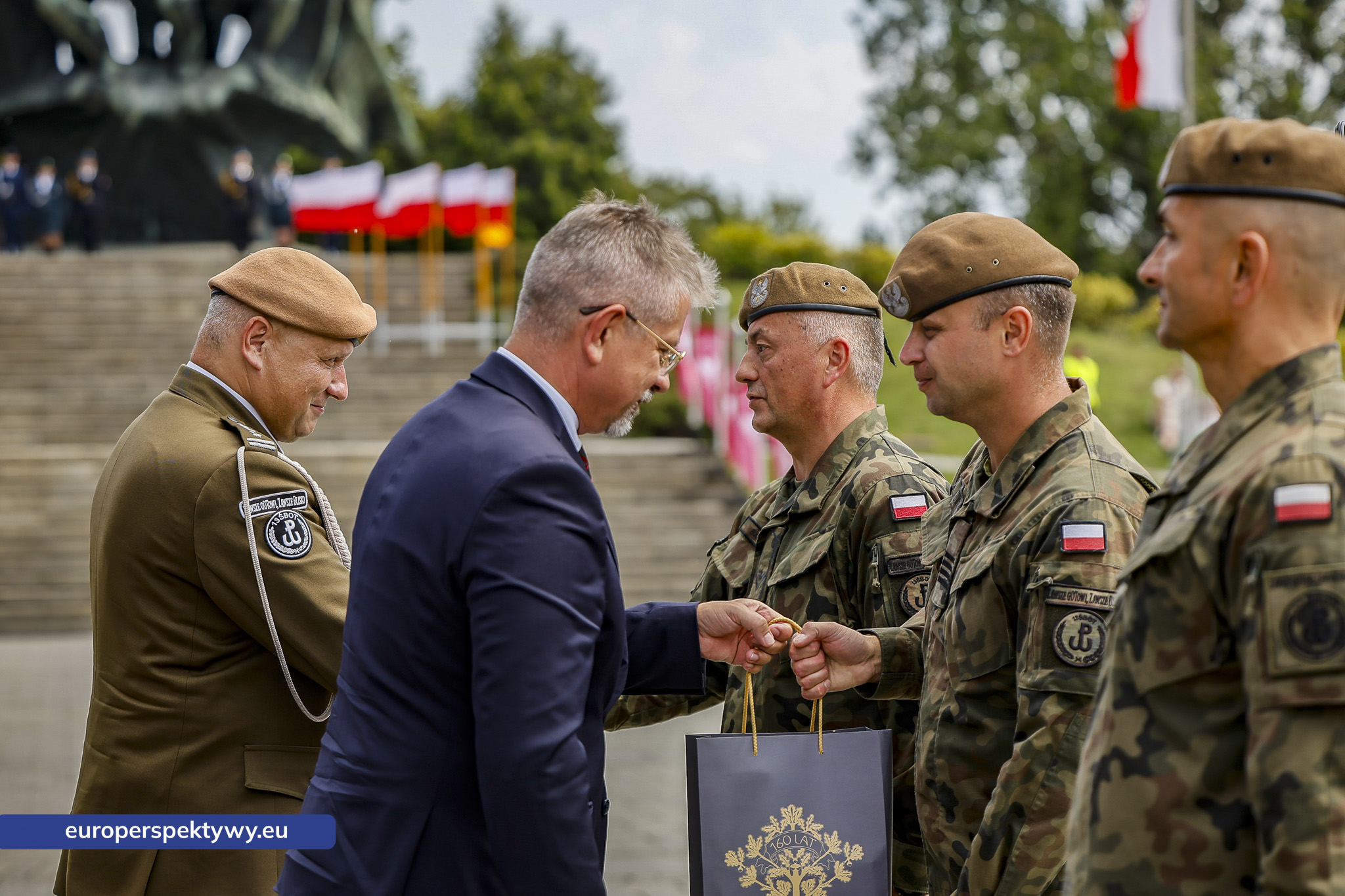 Europerspektywy-264 Europerspektywy Wojewódzkie Obchody Święta Wojska Polskiego w Katowicach – defilada, apel i piknik militarny