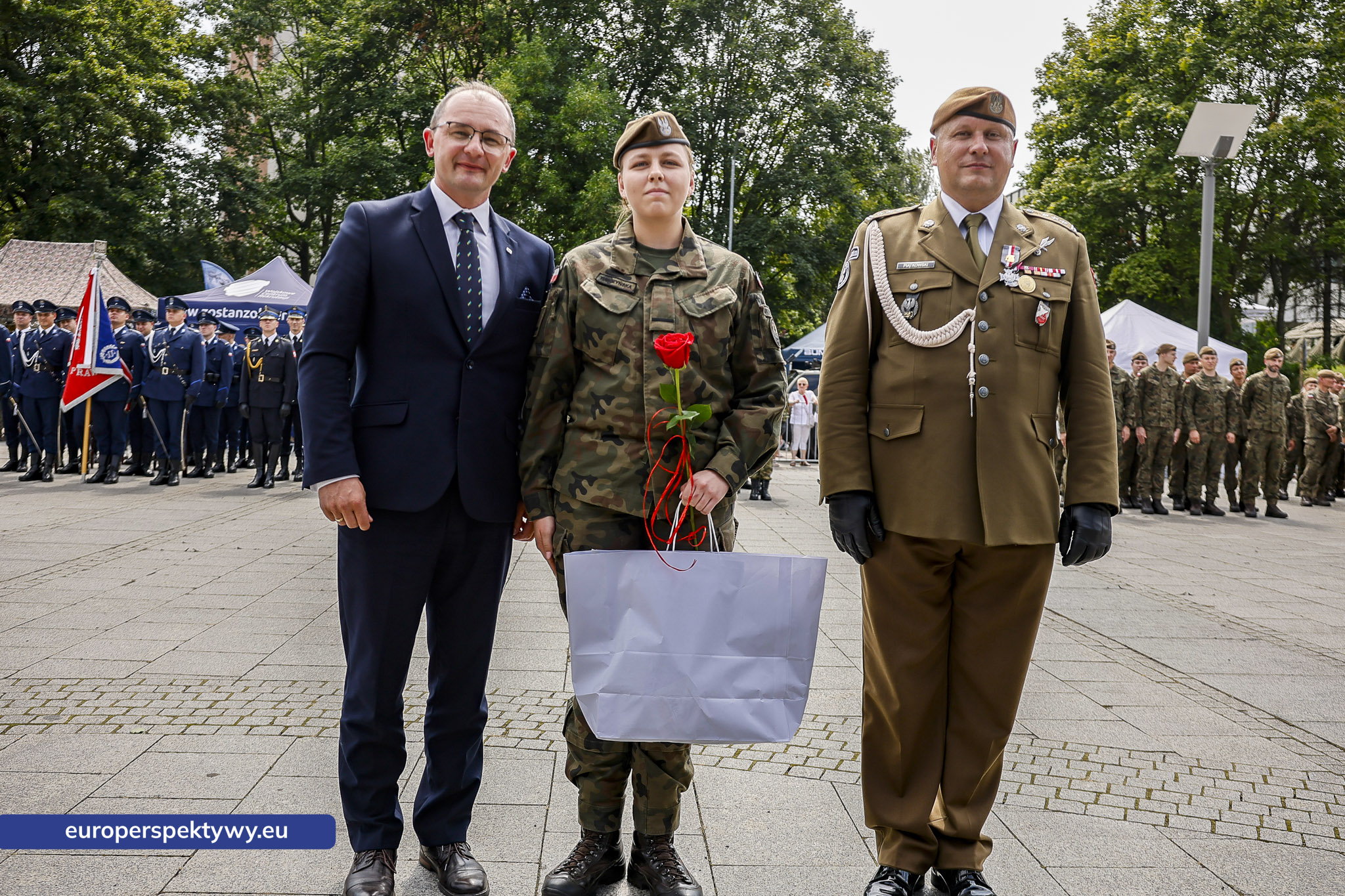 Europerspektywy-271 Europerspektywy Wojewódzkie Obchody Święta Wojska Polskiego w Katowicach – defilada, apel i piknik militarny