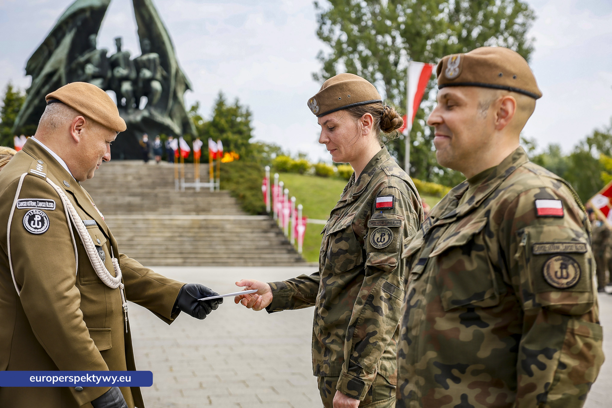 Europerspektywy-273 Europerspektywy Wojewódzkie Obchody Święta Wojska Polskiego w Katowicach – defilada, apel i piknik militarny