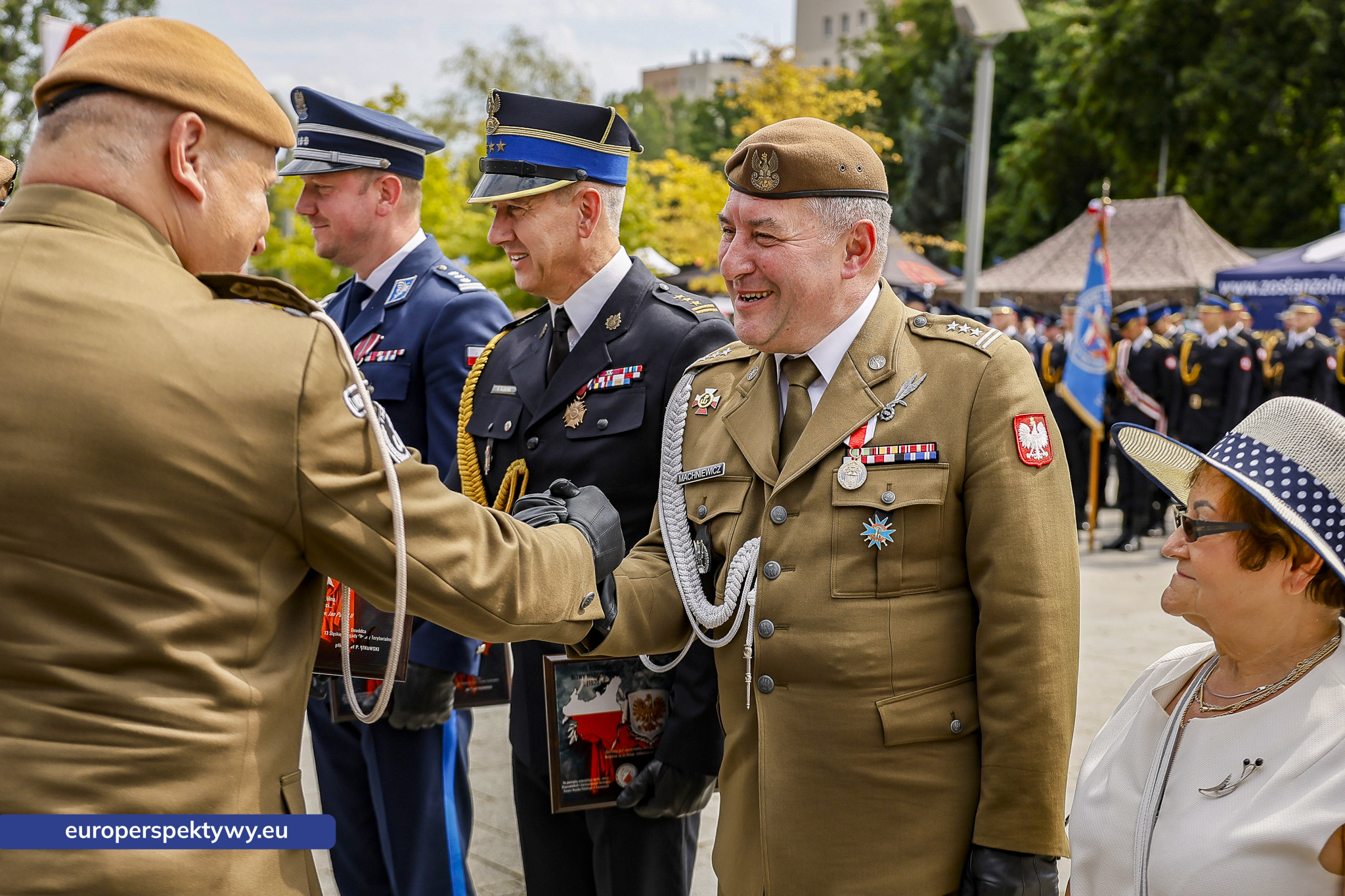 Europerspektywy-290 Europerspektywy Wojewódzkie Obchody Święta Wojska Polskiego w Katowicach – defilada, apel i piknik militarny