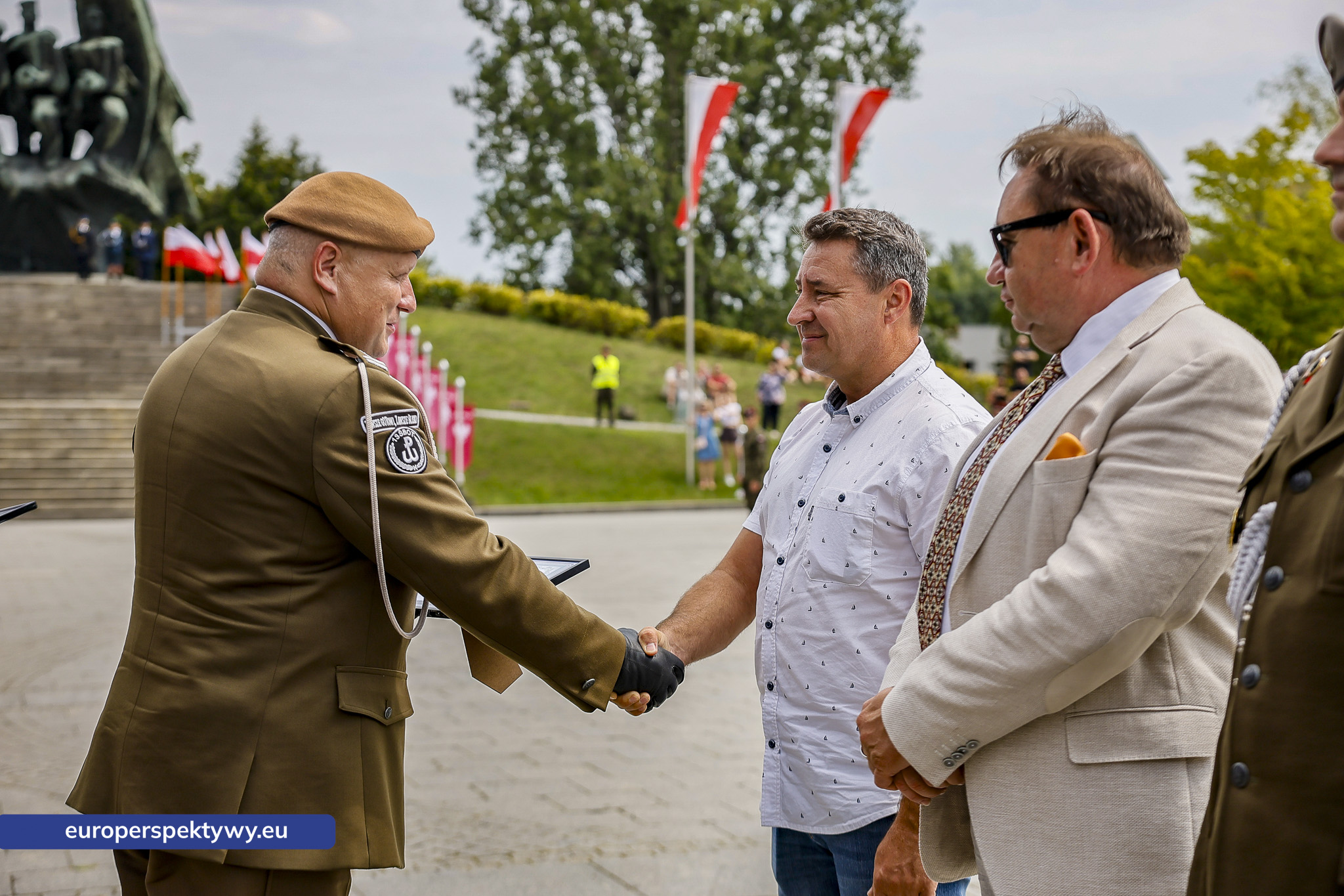 Europerspektywy-303 Europerspektywy Wojewódzkie Obchody Święta Wojska Polskiego w Katowicach – defilada, apel i piknik militarny