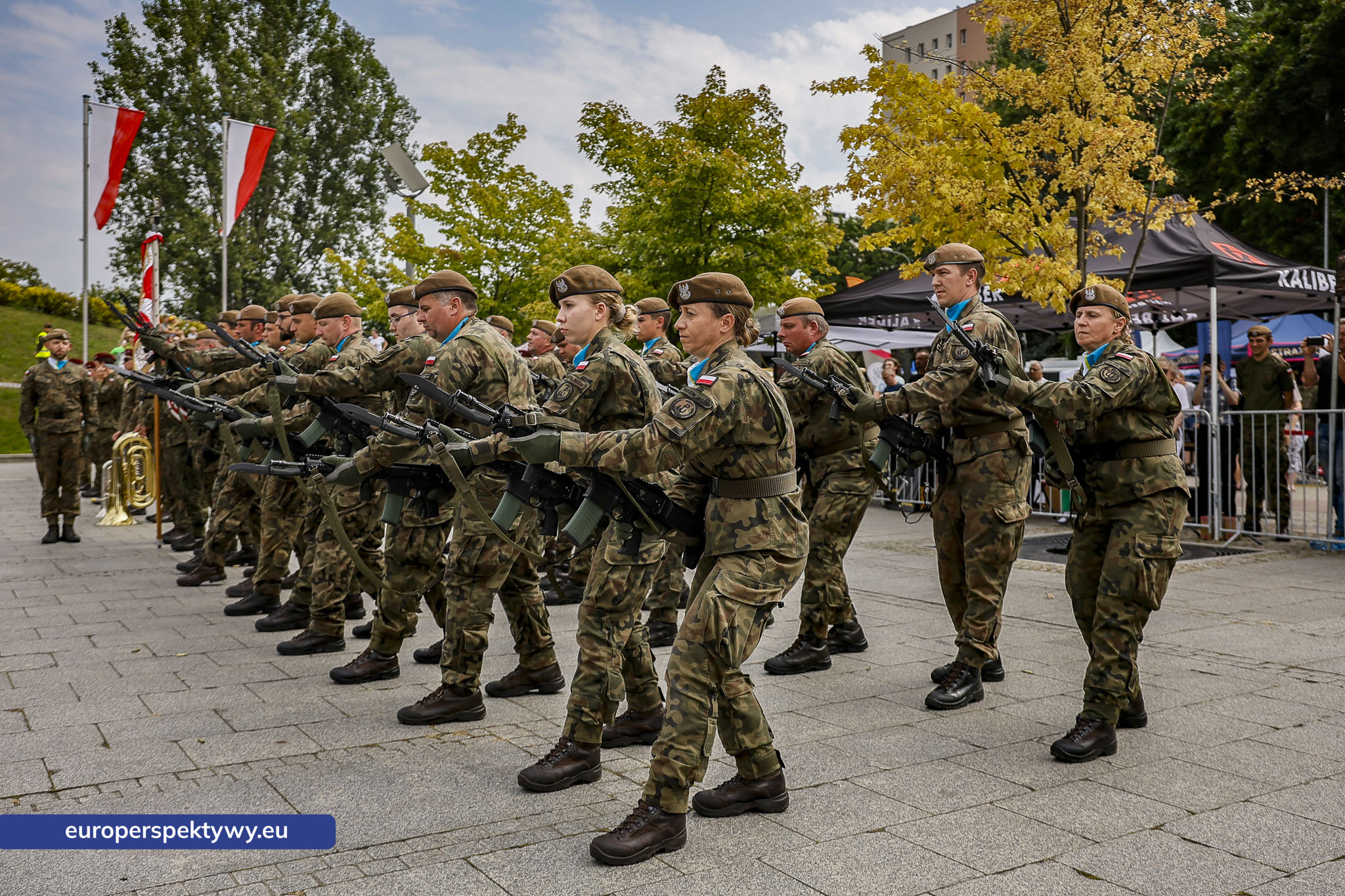 Europerspektywy-319 Europerspektywy Wojewódzkie Obchody Święta Wojska Polskiego w Katowicach – defilada, apel i piknik militarny