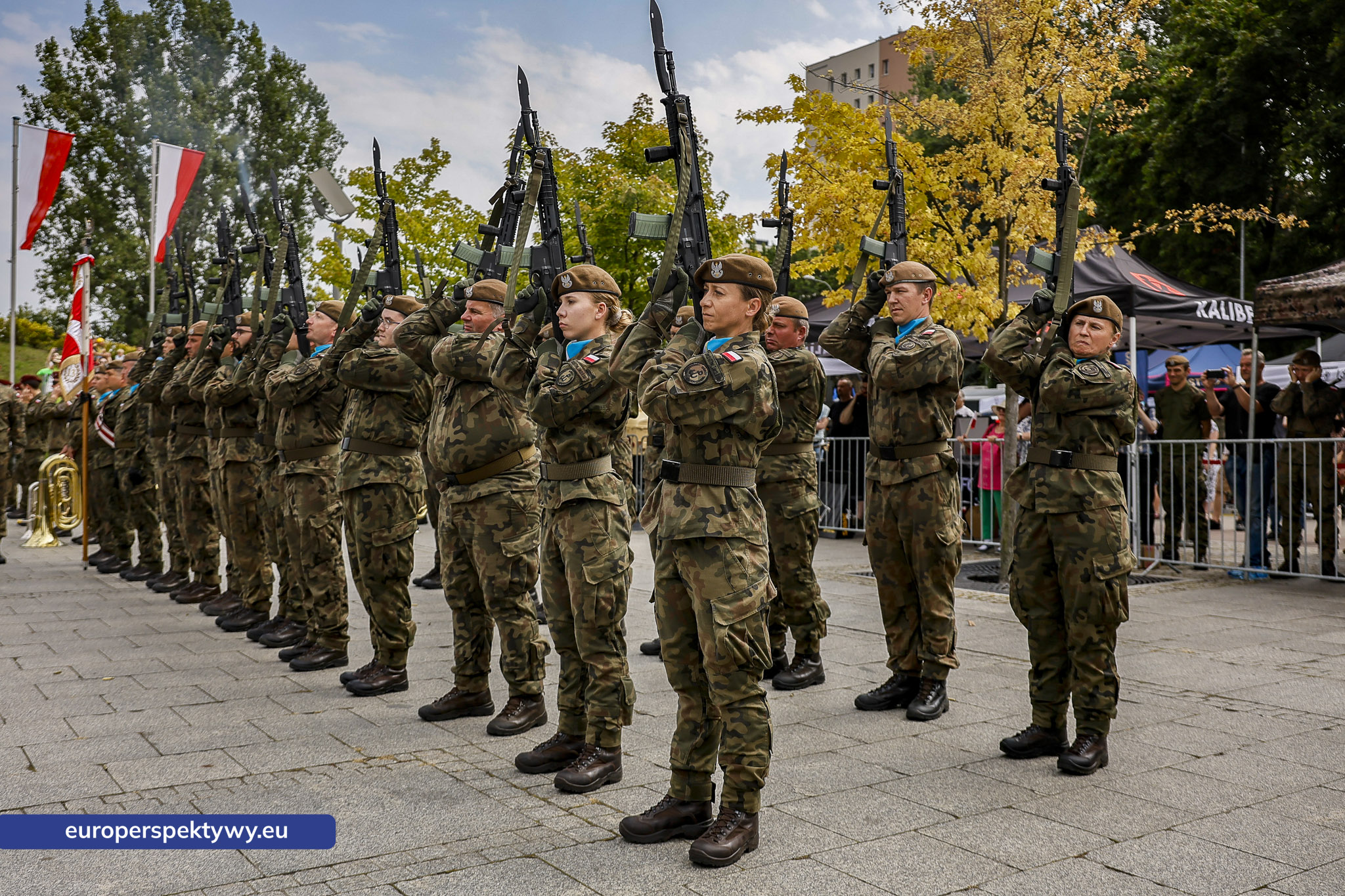 Europerspektywy-320 Europerspektywy Wojewódzkie Obchody Święta Wojska Polskiego w Katowicach – defilada, apel i piknik militarny