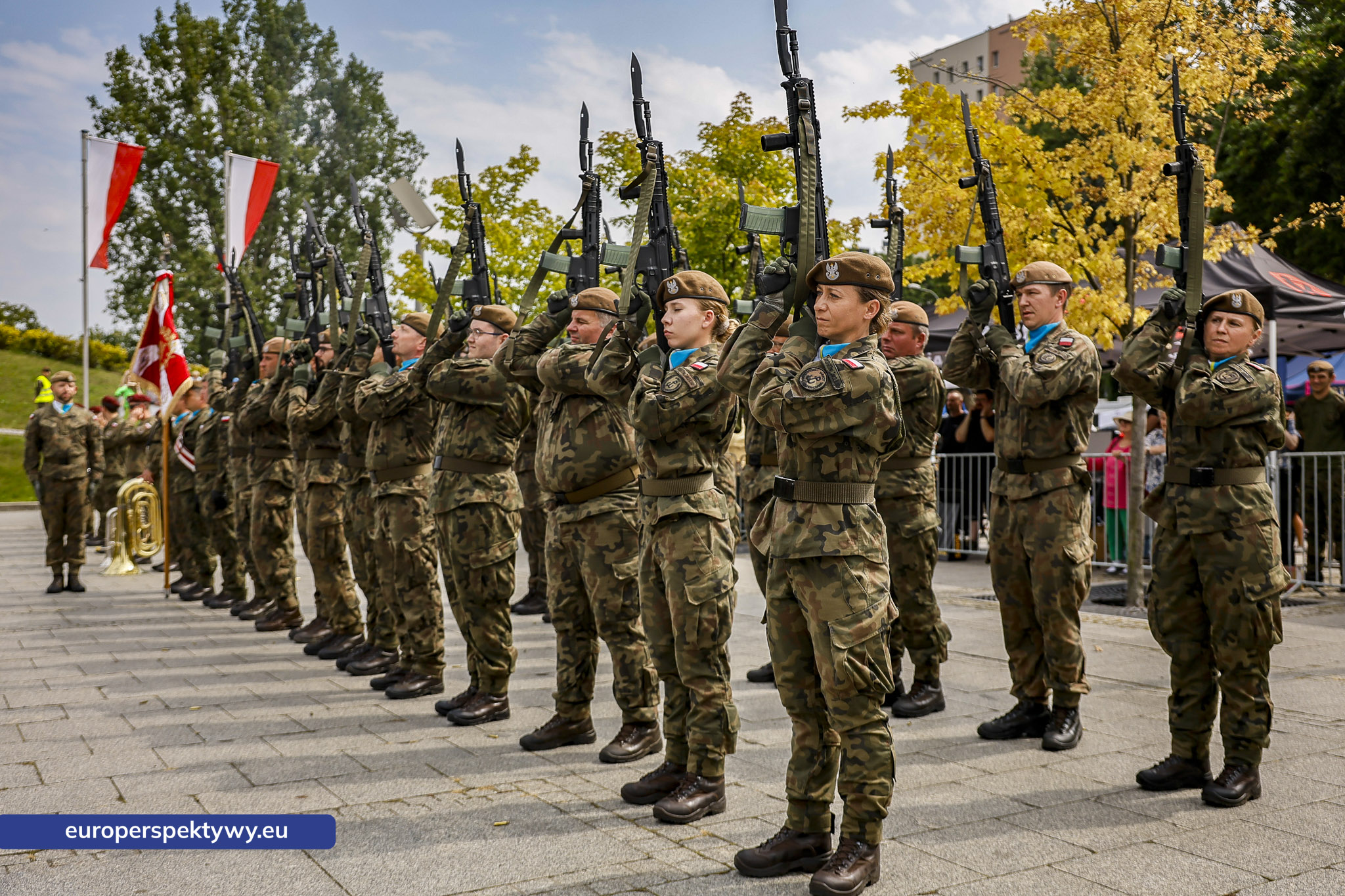 Europerspektywy-321 Europerspektywy Wojewódzkie Obchody Święta Wojska Polskiego w Katowicach – defilada, apel i piknik militarny