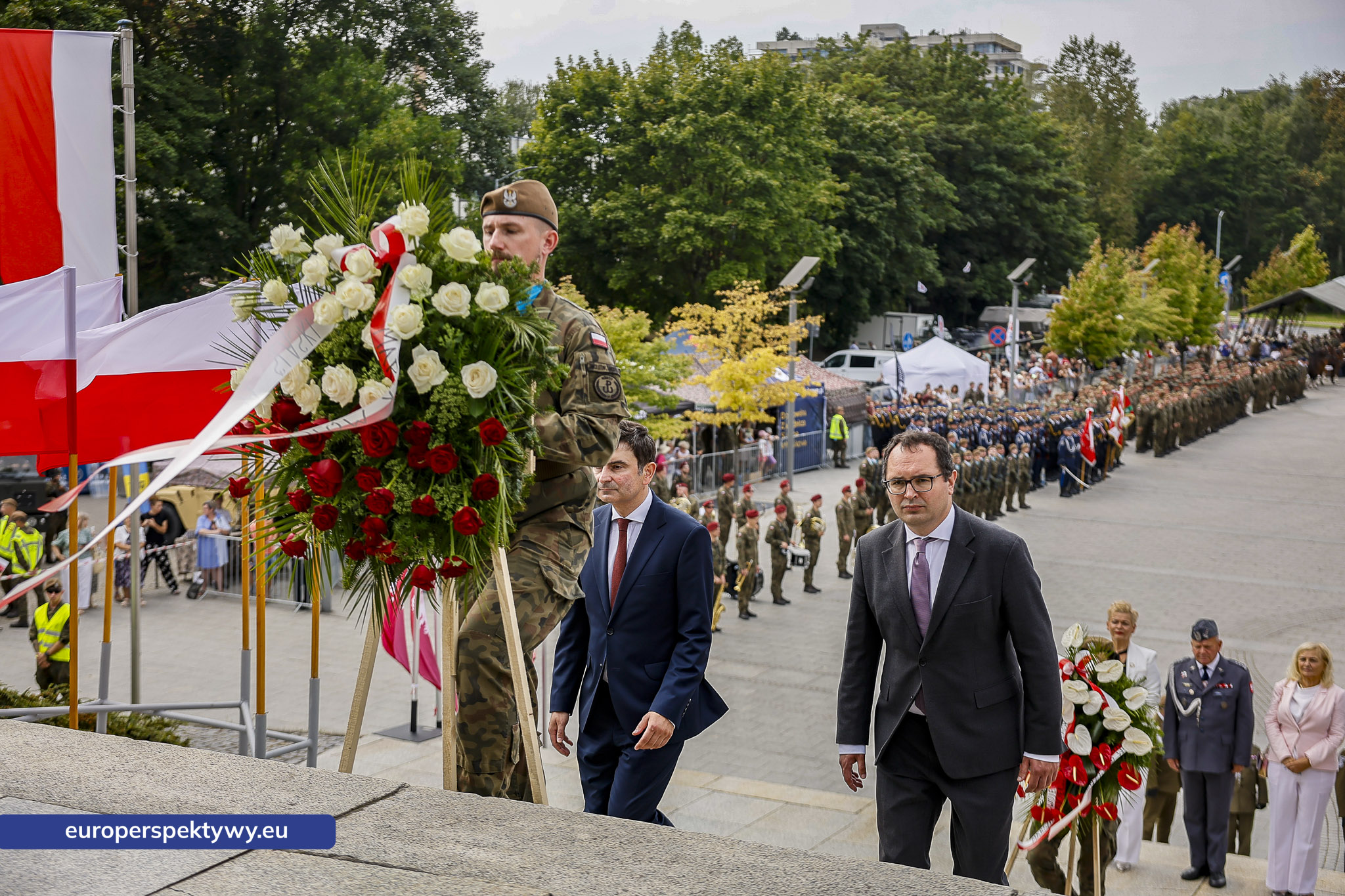 Europerspektywy-330 Europerspektywy Wojewódzkie Obchody Święta Wojska Polskiego w Katowicach – defilada, apel i piknik militarny