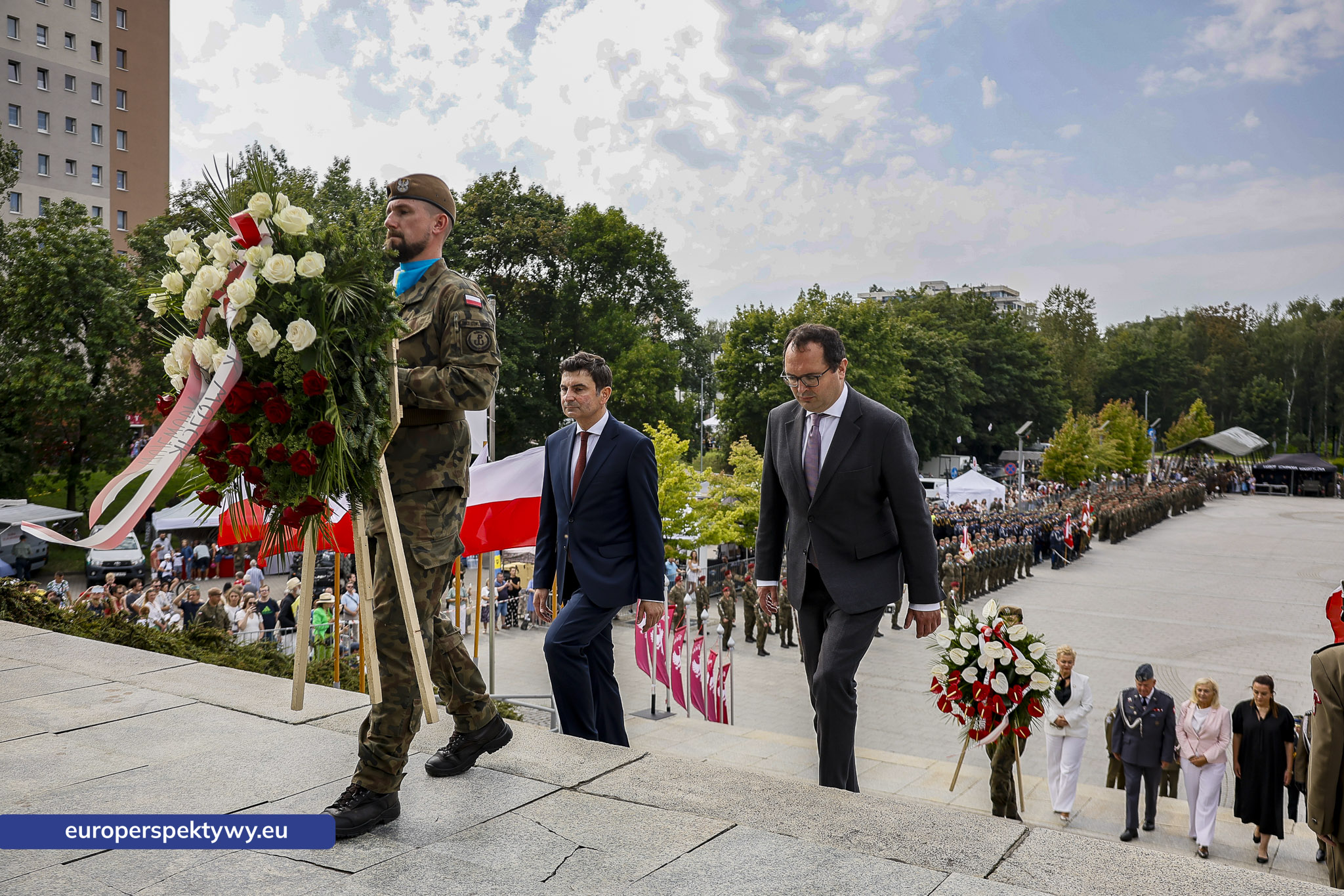 Europerspektywy-332 Europerspektywy Wojewódzkie Obchody Święta Wojska Polskiego w Katowicach – defilada, apel i piknik militarny