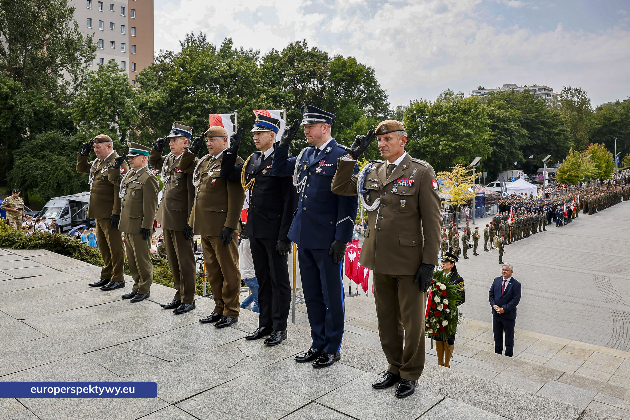 Europerspektywy-350 Europerspektywy Wojewódzkie Obchody Święta Wojska Polskiego w Katowicach – defilada, apel i piknik militarny