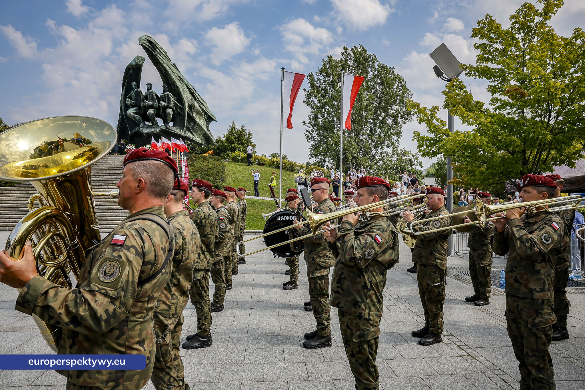 Europerspektywy-371 Europerspektywy Wojewódzkie Obchody Święta Wojska Polskiego w Katowicach – defilada, apel i piknik militarny