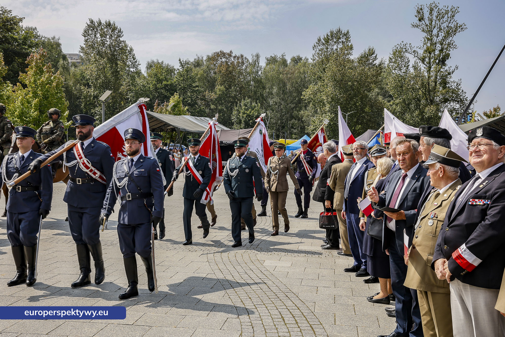 Europerspektywy-376 Europerspektywy Wojewódzkie Obchody Święta Wojska Polskiego w Katowicach – defilada, apel i piknik militarny