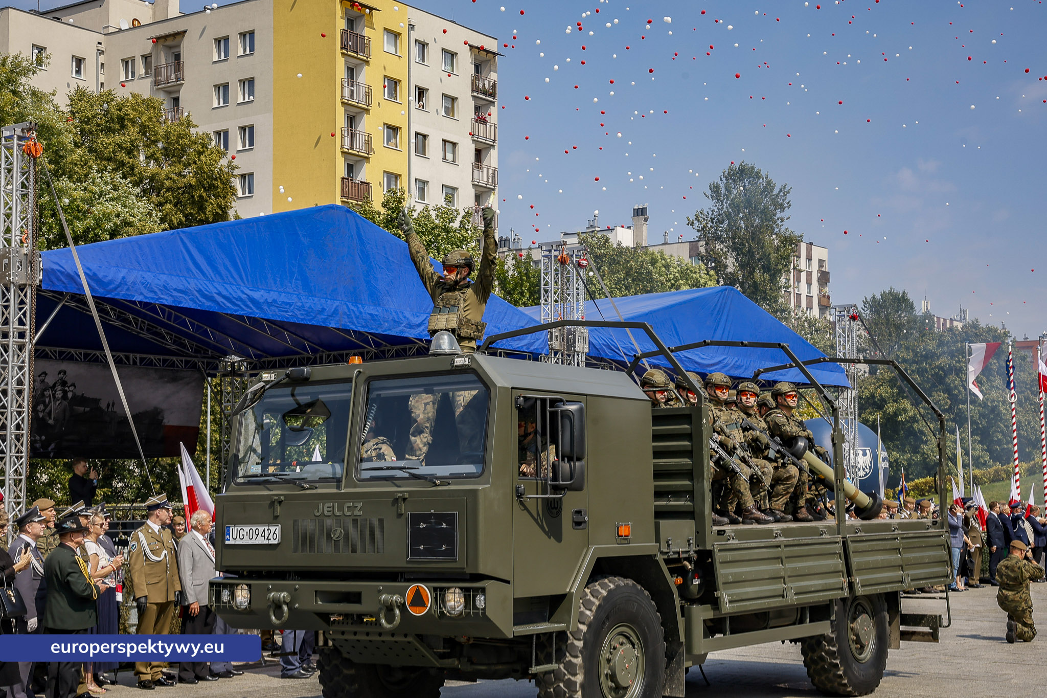 Europerspektywy-387 Europerspektywy Wojewódzkie Obchody Święta Wojska Polskiego w Katowicach – defilada, apel i piknik militarny