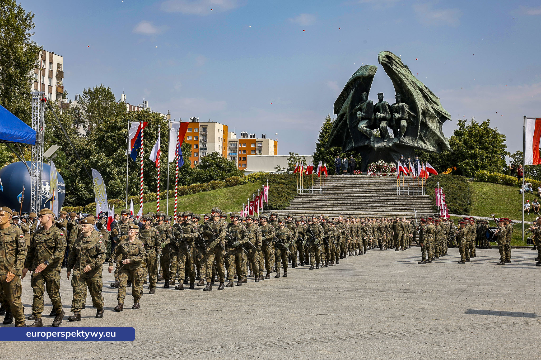 Europerspektywy-393 Europerspektywy Wojewódzkie Obchody Święta Wojska Polskiego w Katowicach – defilada, apel i piknik militarny