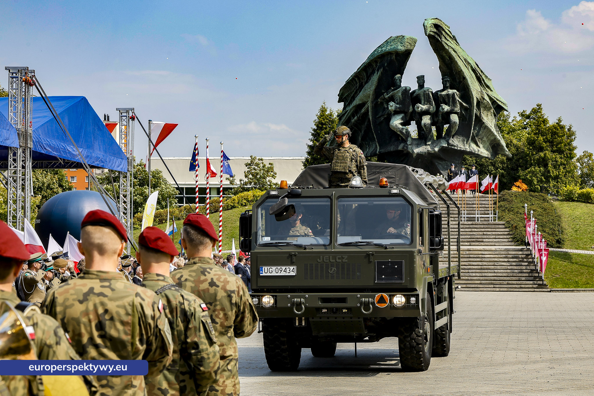 Europerspektywy-403 Europerspektywy Wojewódzkie Obchody Święta Wojska Polskiego w Katowicach – defilada, apel i piknik militarny