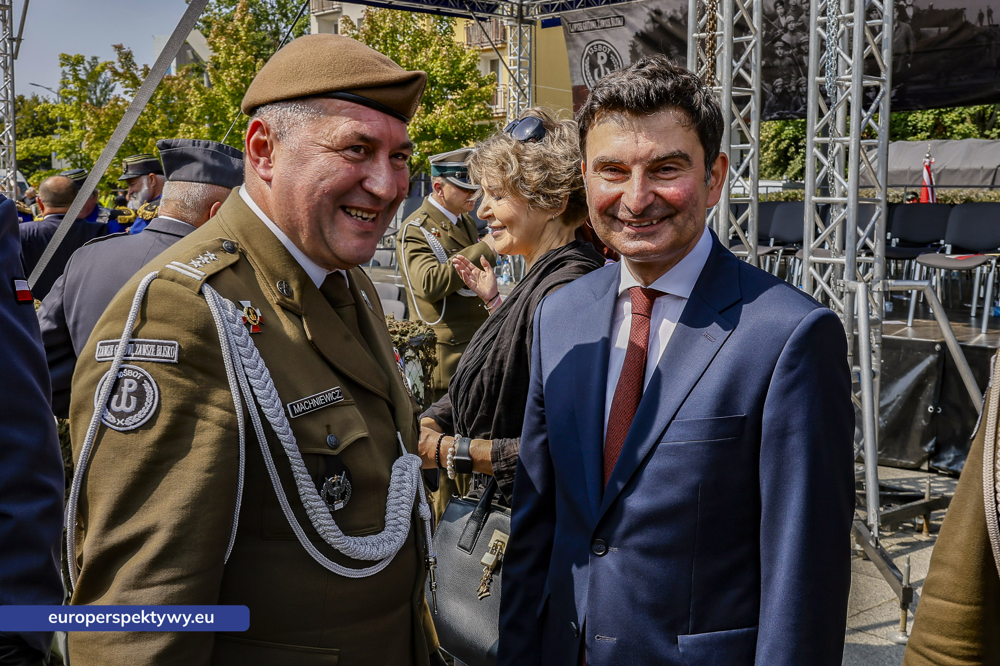 Europerspektywy-410 Europerspektywy Wojewódzkie Obchody Święta Wojska Polskiego w Katowicach – defilada, apel i piknik militarny