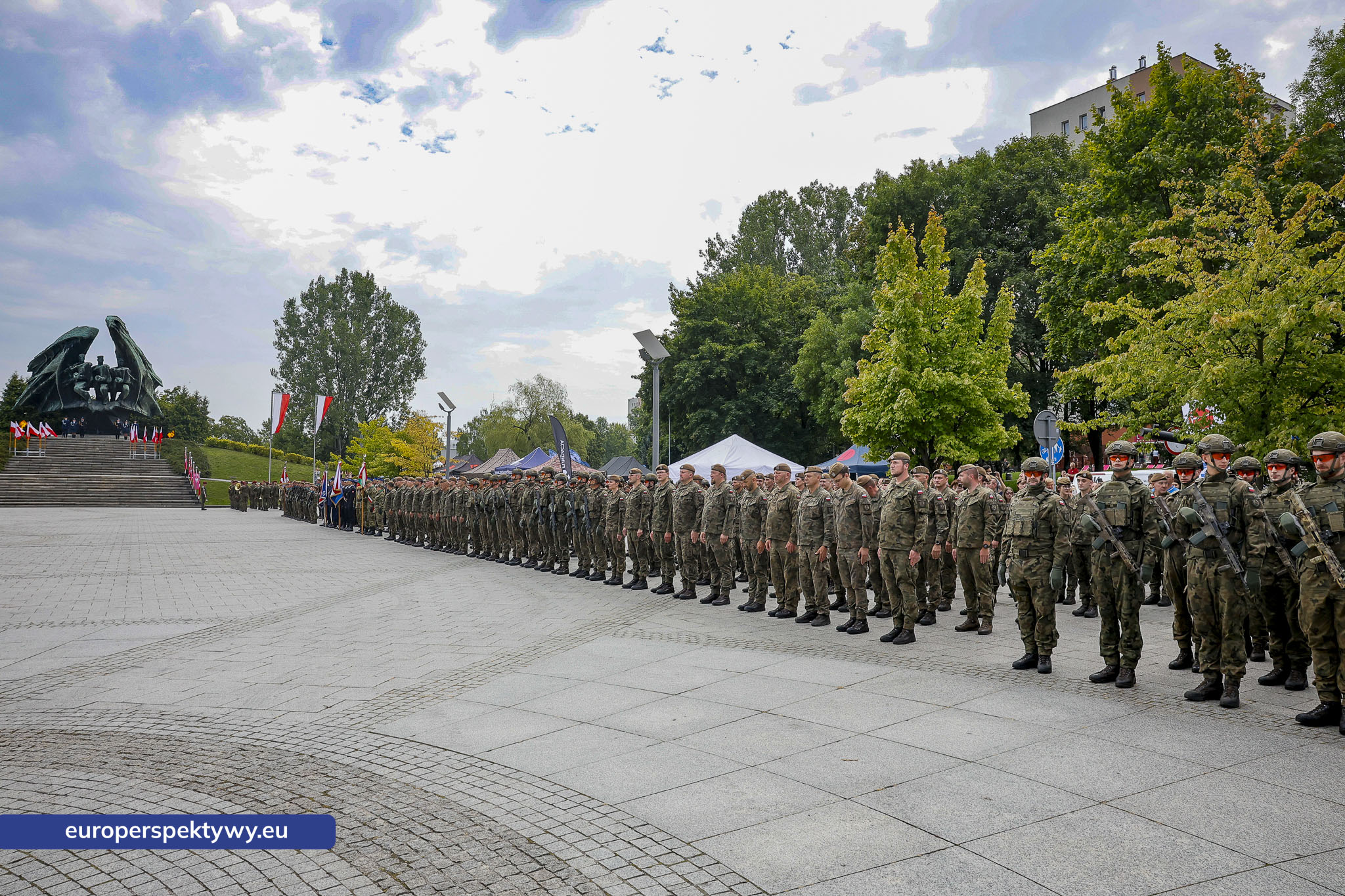 Europerspektywy Wojewódzkie Obchody Święta Wojska Polskiego w Katowicach – defilada, apel i piknik militarny