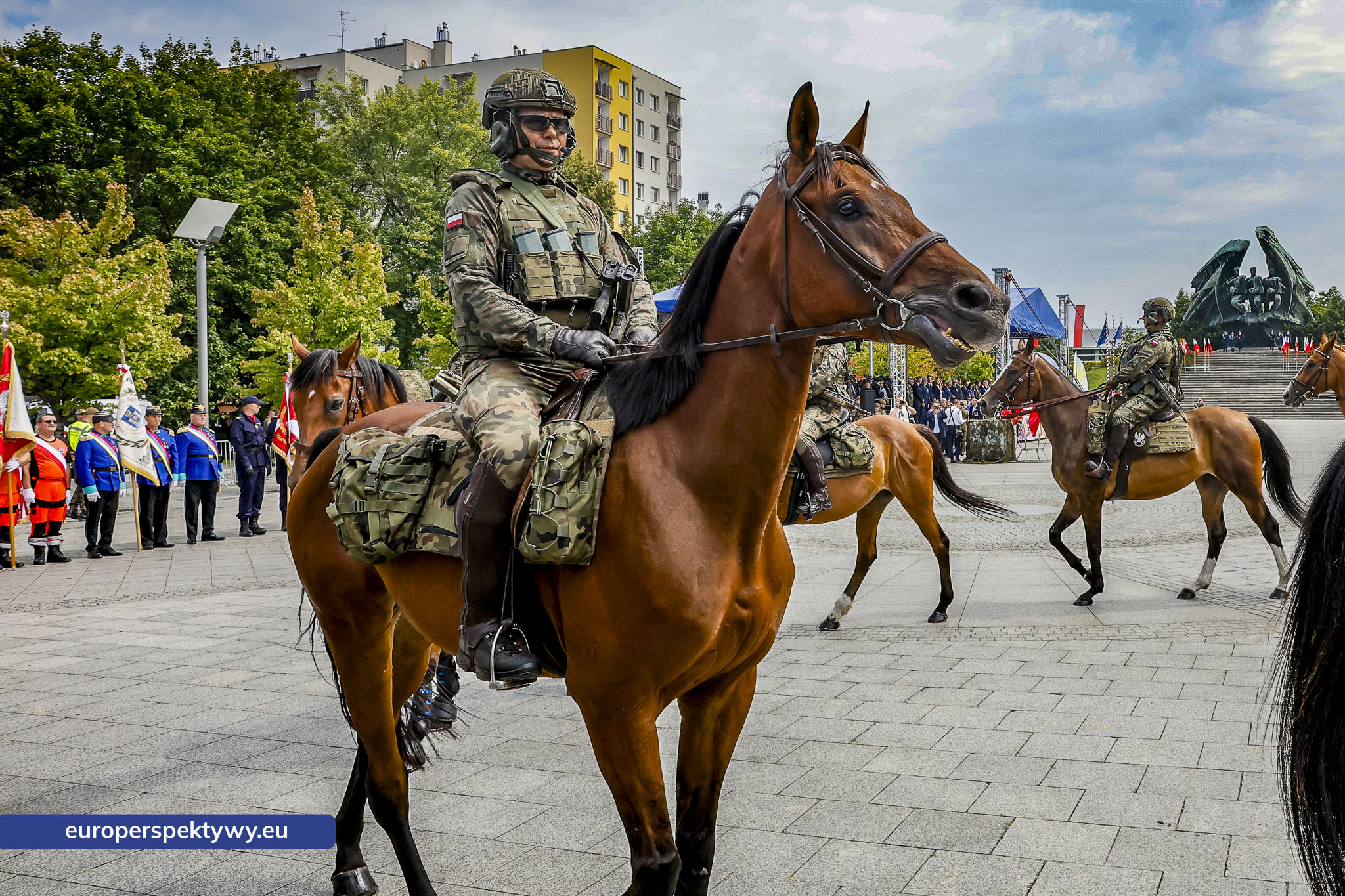 Europerspektywy Wojewódzkie Obchody Święta Wojska Polskiego w Katowicach – defilada, apel i piknik militarny