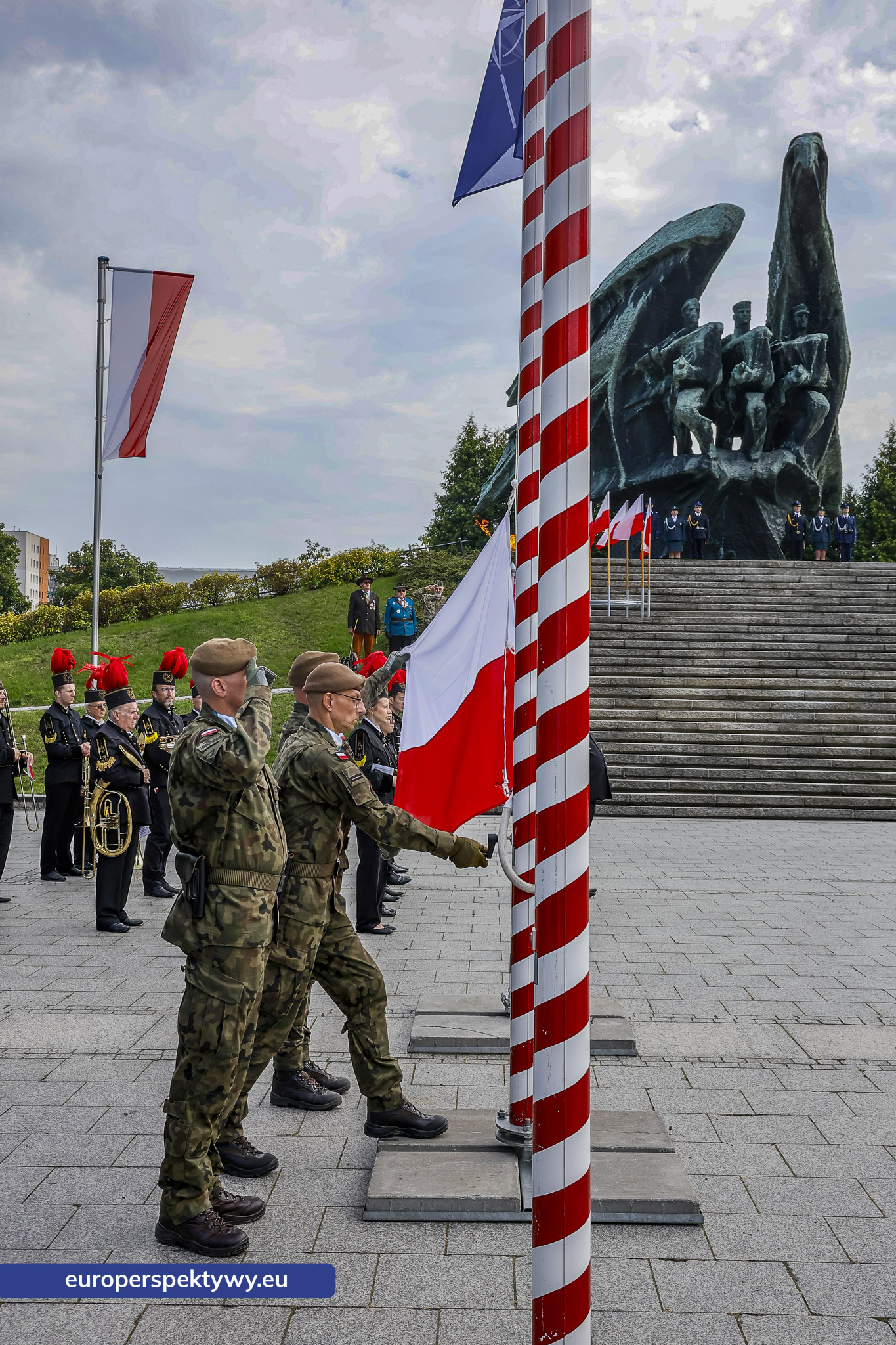 Europerspektywy-97 Europerspektywy Wojewódzkie Obchody Święta Wojska Polskiego w Katowicach – defilada, apel i piknik militarny
