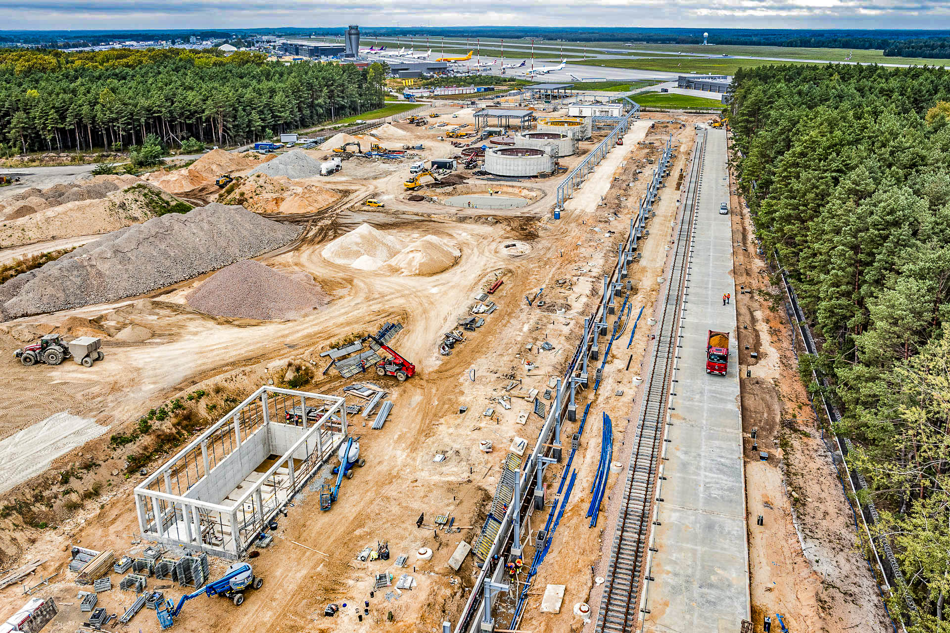 default Europerspektywy Nowy multimodalny węzeł przeładunkowy na lotnisku Katowice-Pyrzowice coraz bliżej ukończenia