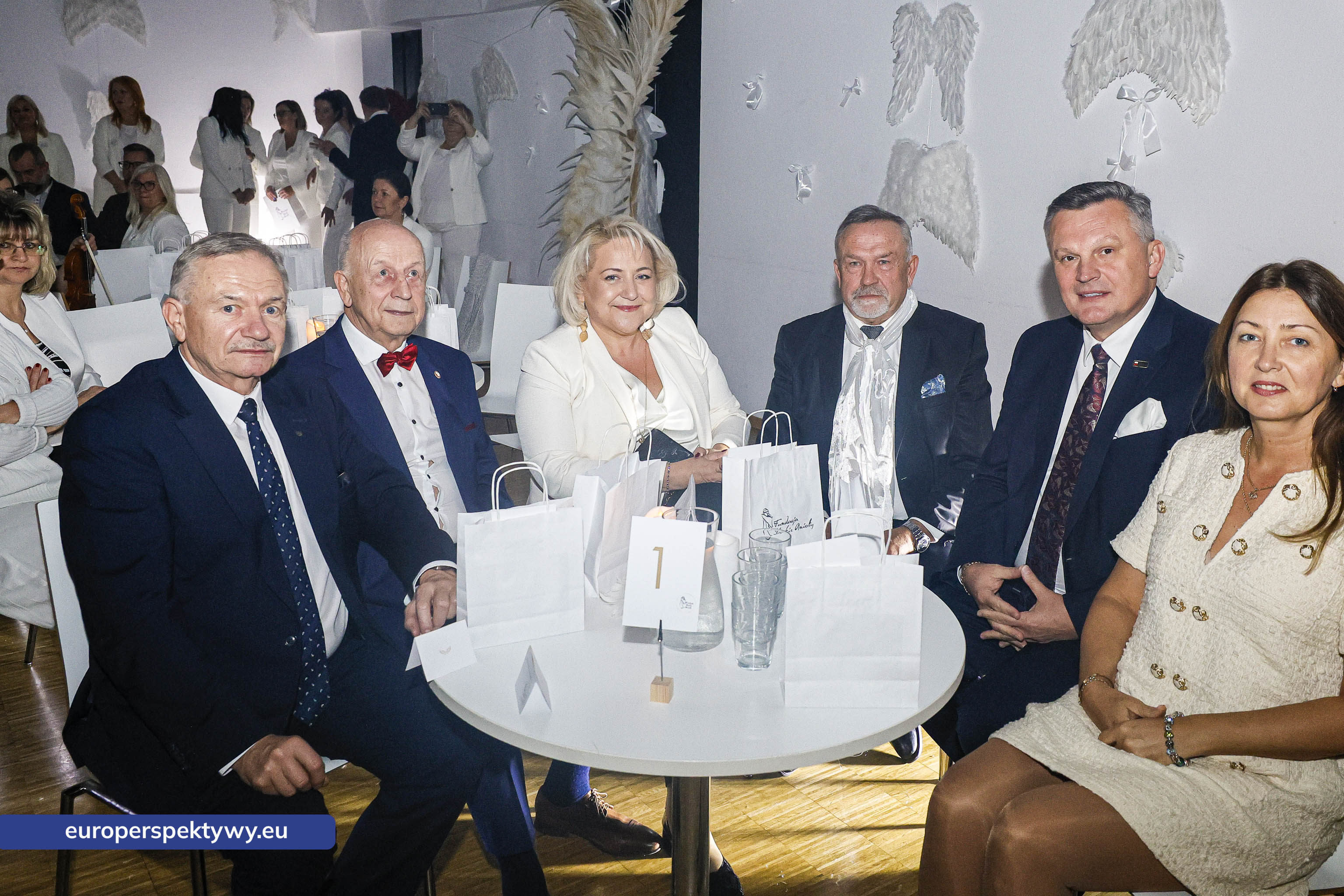 20 - Lecie Fundacji Śląskie Anioły-50 Europerspektywy Fundacja Śląskie Anioły: 20 lat dobra, empatii i zaangażowania