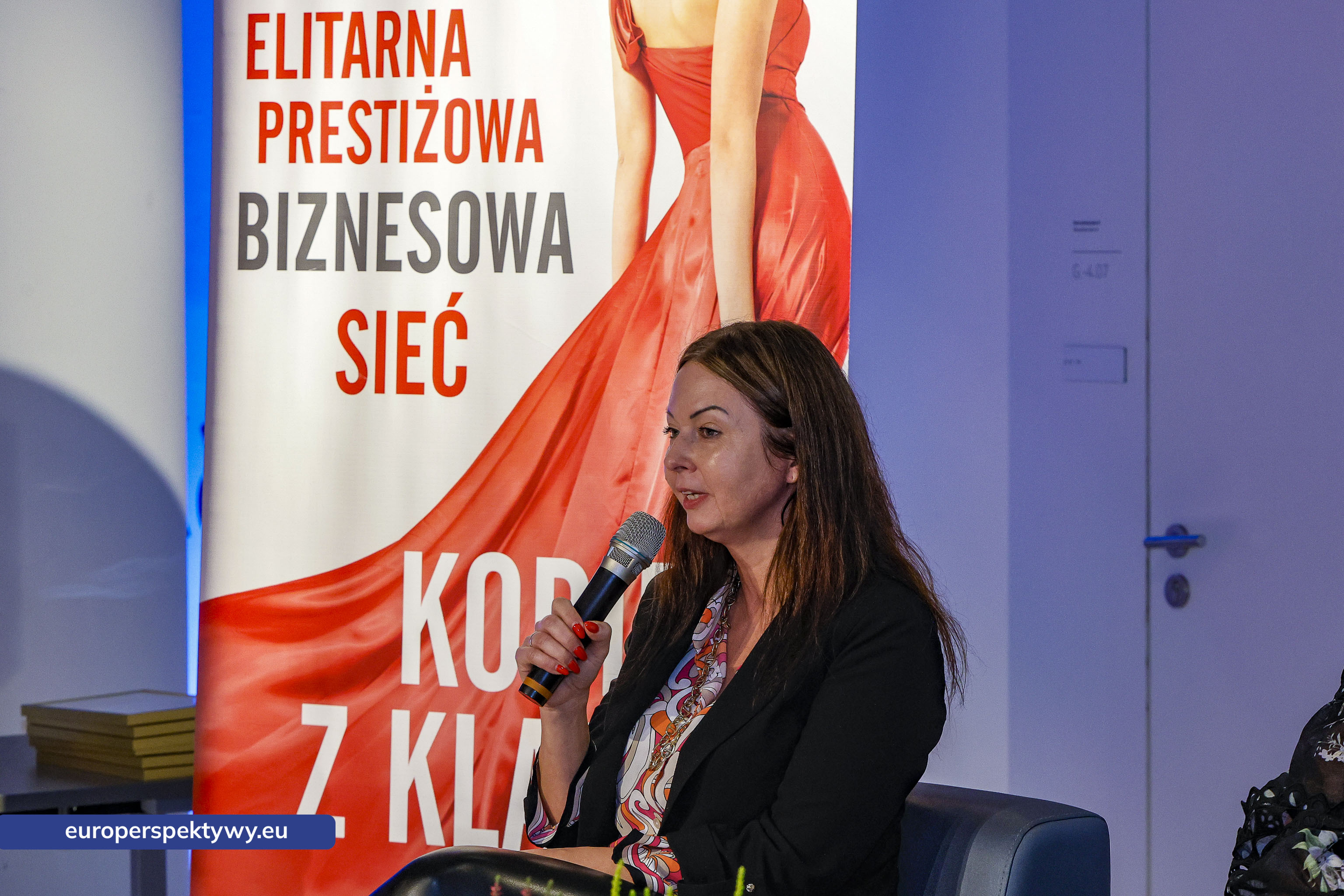 Class Ladies - The Agile Lady-16 Class Ladies - The Agile Lady