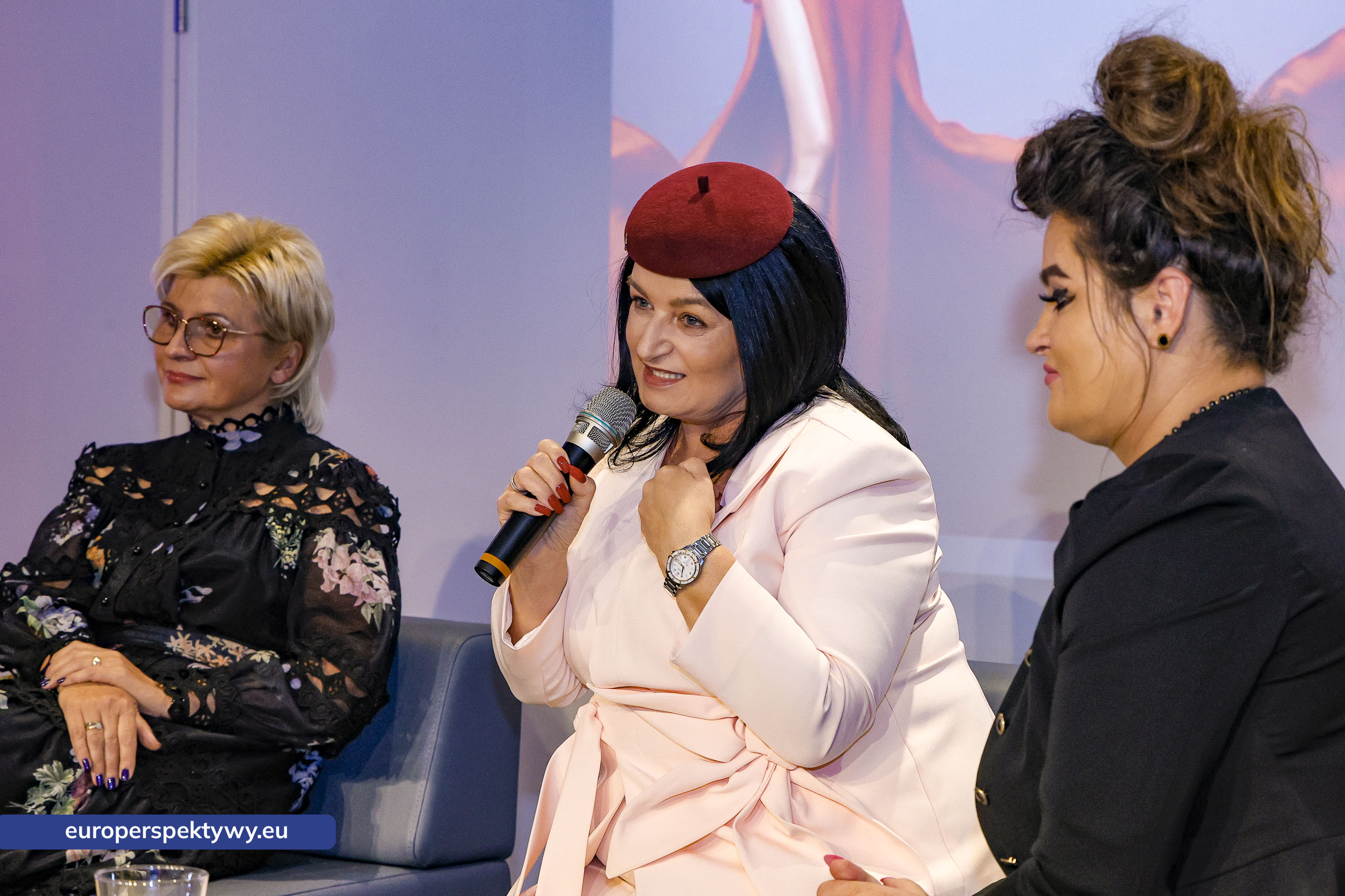 Class Ladies - The Agile Lady-17 Class Ladies - The Agile Lady