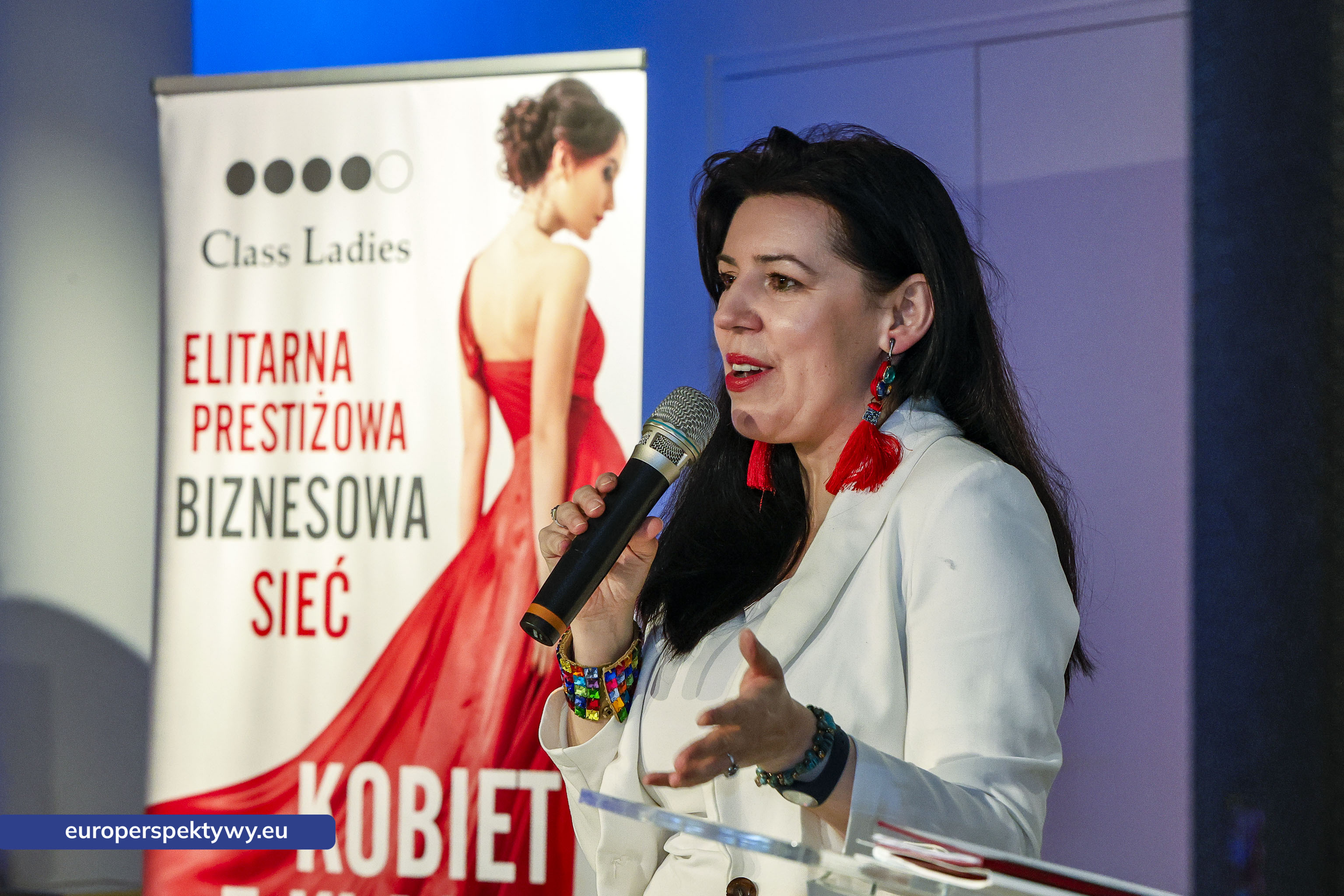 Class Ladies - The Agile Lady-41 Class Ladies - The Agile Lady