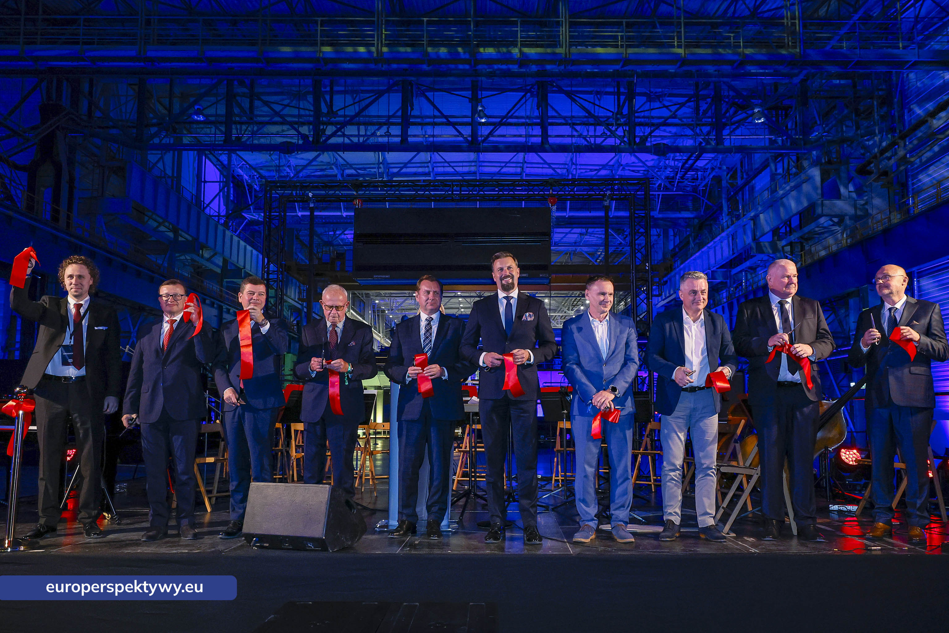 Europerspektywy Nowoczesna walcownia Cognor SA Oddział Ferrostal w Siemianowicach Śląskich już otwarta