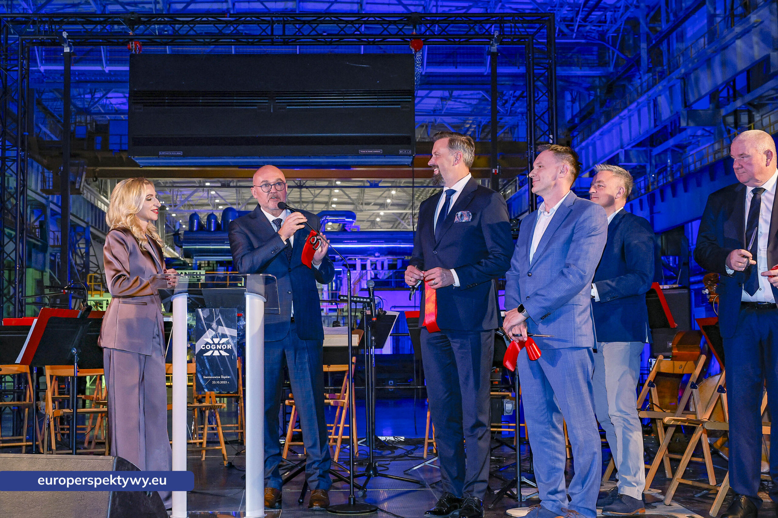 Europerspektywy Nowoczesna walcownia Cognor SA Oddział Ferrostal w Siemianowicach Śląskich już otwarta