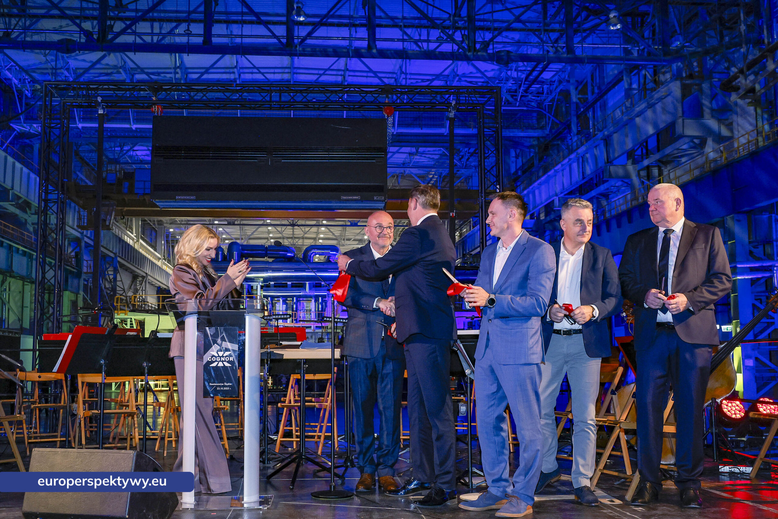 Europerspektywy Nowoczesna walcownia Cognor SA Oddział Ferrostal w Siemianowicach Śląskich już otwarta