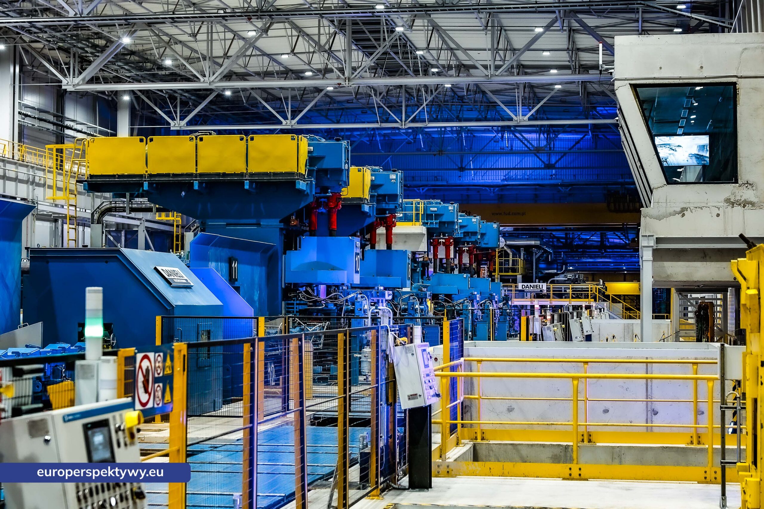 Europerspektywy Nowoczesna walcownia Cognor SA Oddział Ferrostal w Siemianowicach Śląskich już otwarta