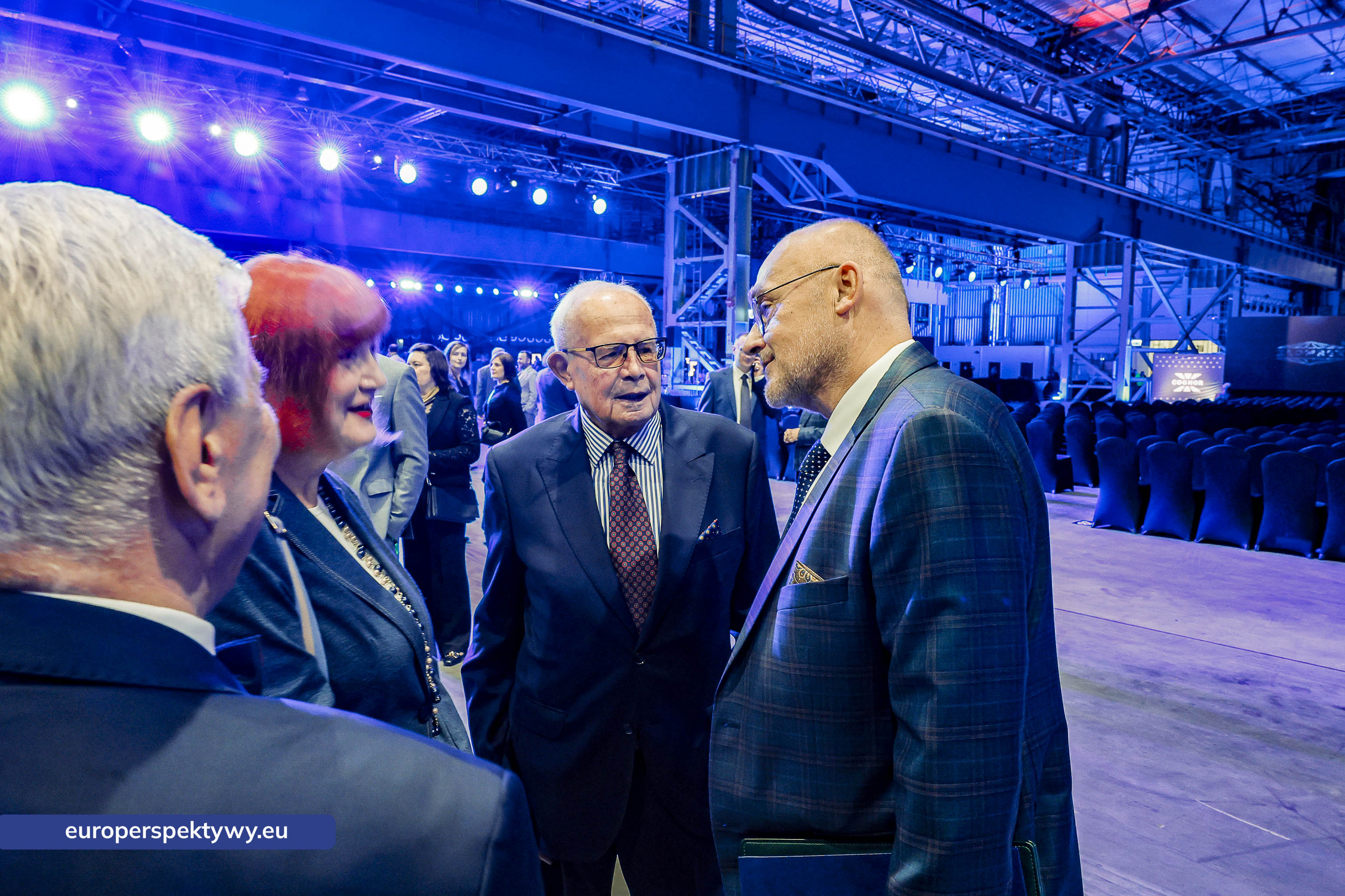 Europerspektywy Nowoczesna walcownia Cognor SA Oddział Ferrostal w Siemianowicach Śląskich już otwarta