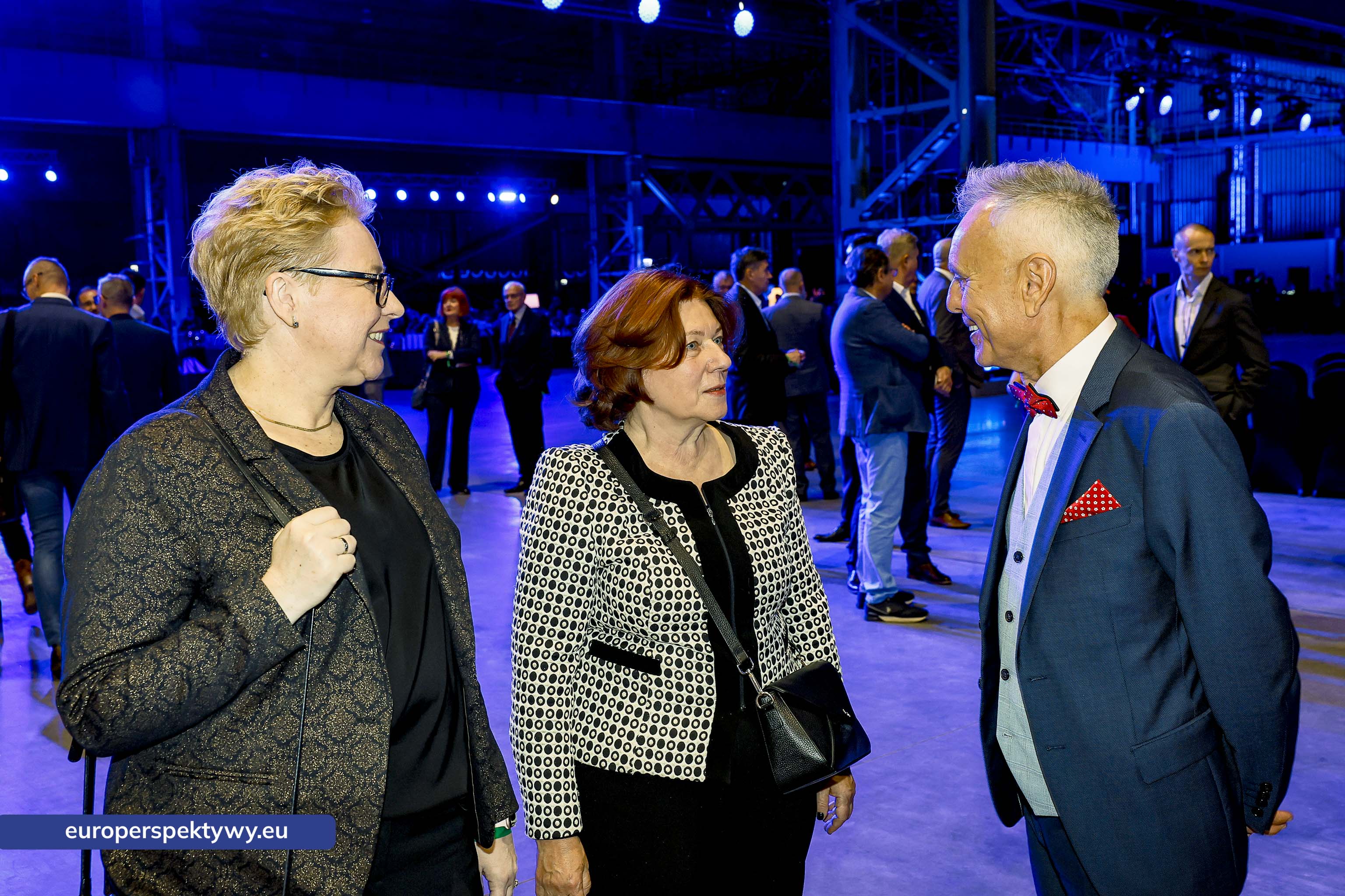 Europerspektywy Nowoczesna walcownia Cognor SA Oddział Ferrostal w Siemianowicach Śląskich już otwarta