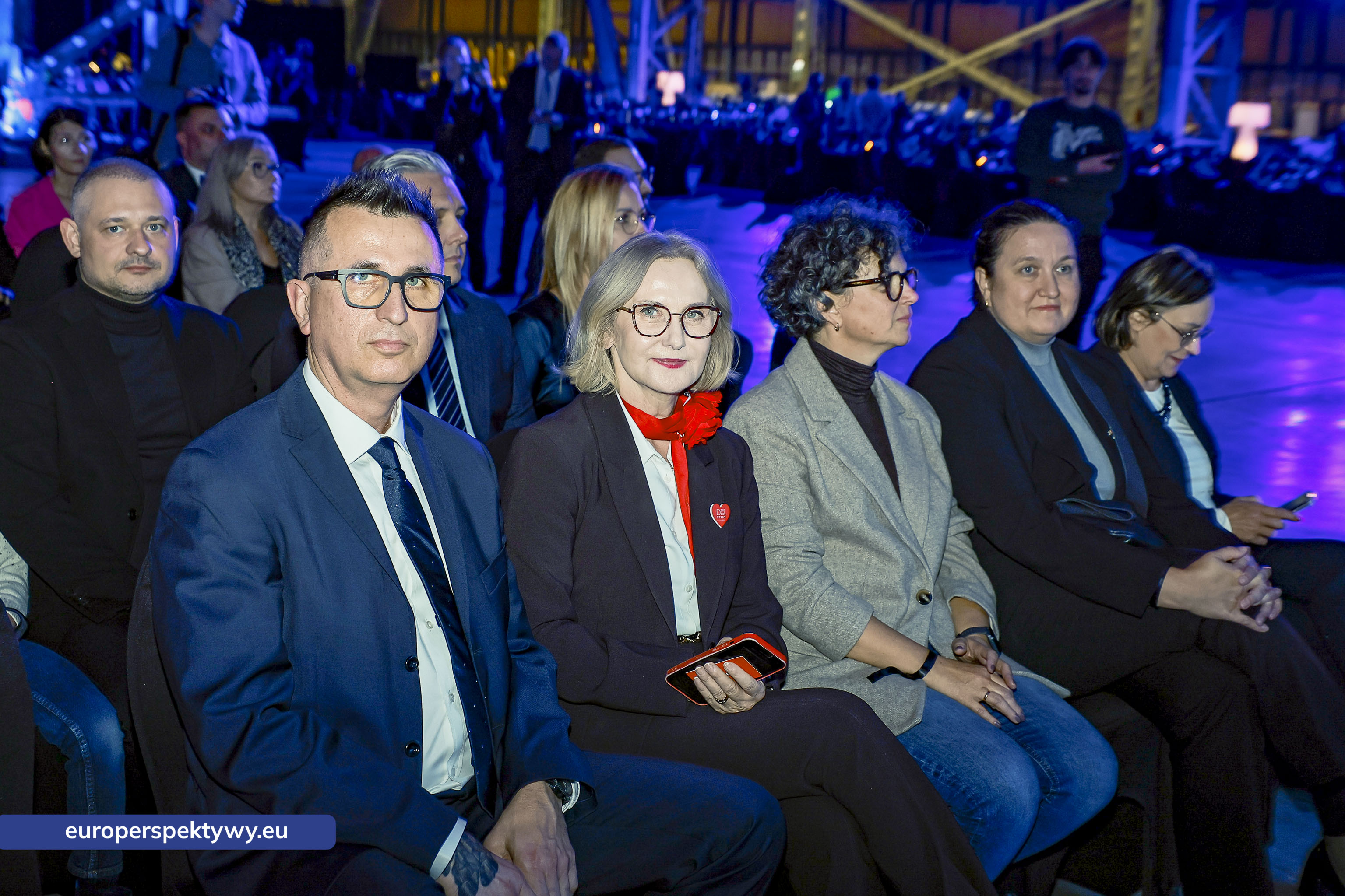 Europerspektywy Nowoczesna walcownia Cognor SA Oddział Ferrostal w Siemianowicach Śląskich już otwarta