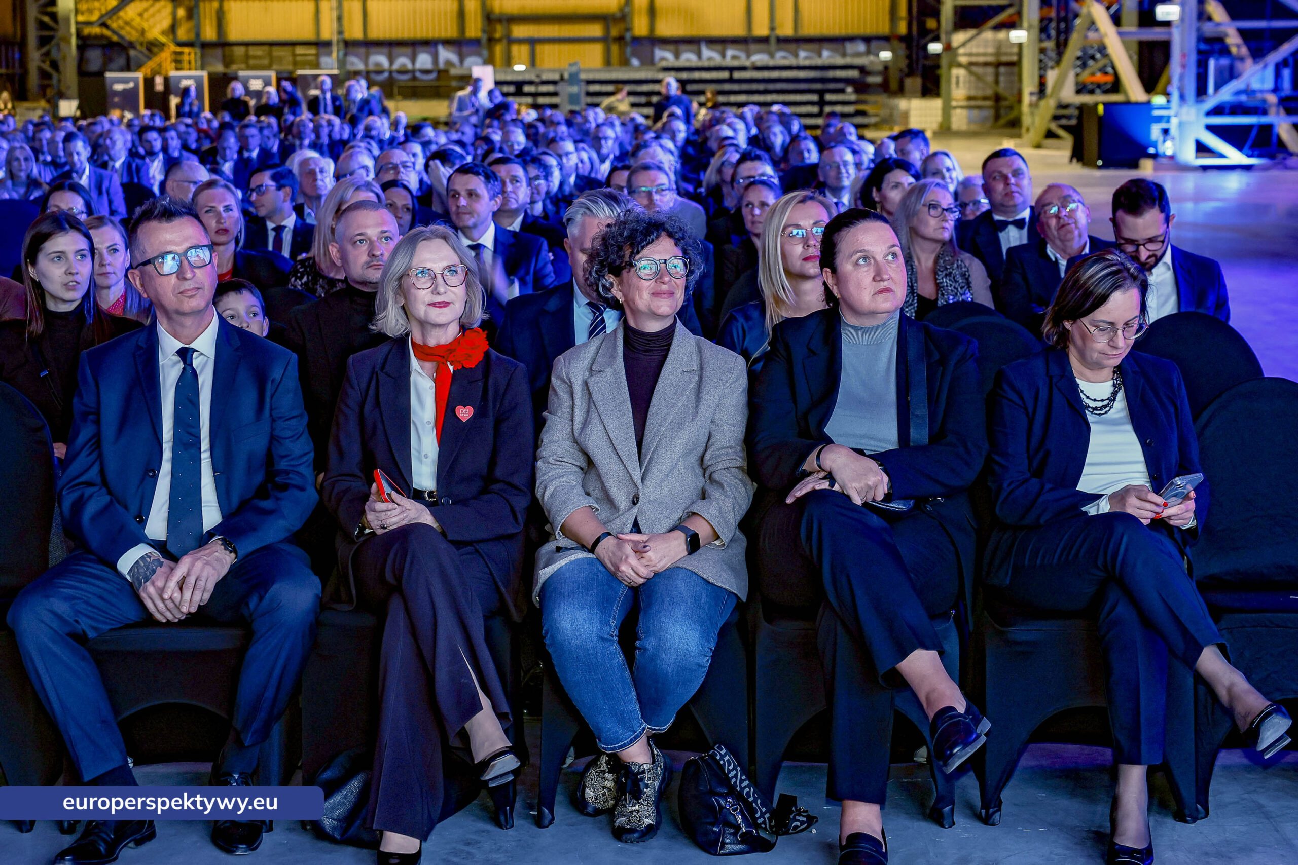 Europerspektywy Nowoczesna walcownia Cognor SA Oddział Ferrostal w Siemianowicach Śląskich już otwarta