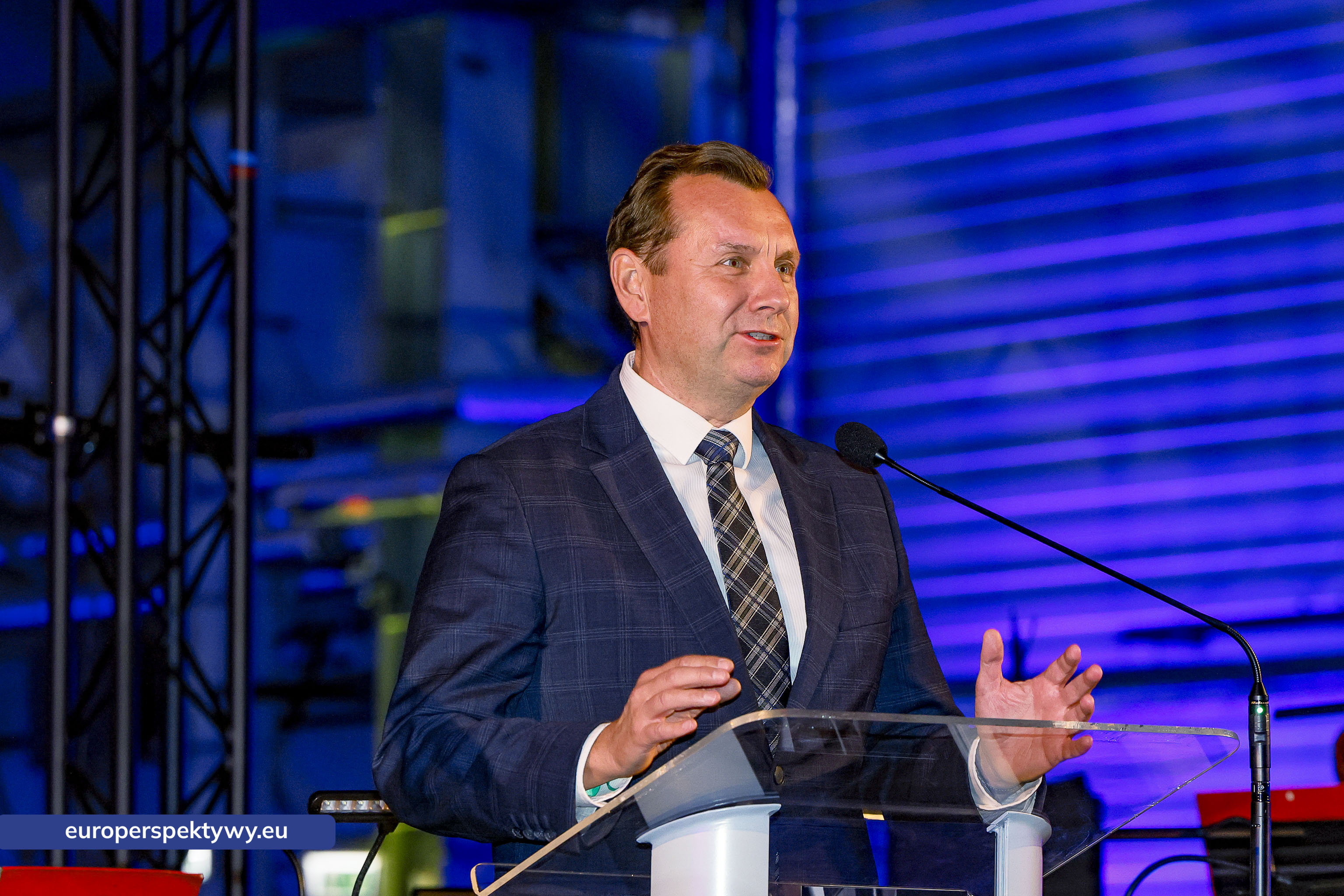 Europerspektywy Nowoczesna walcownia Cognor SA Oddział Ferrostal w Siemianowicach Śląskich już otwarta