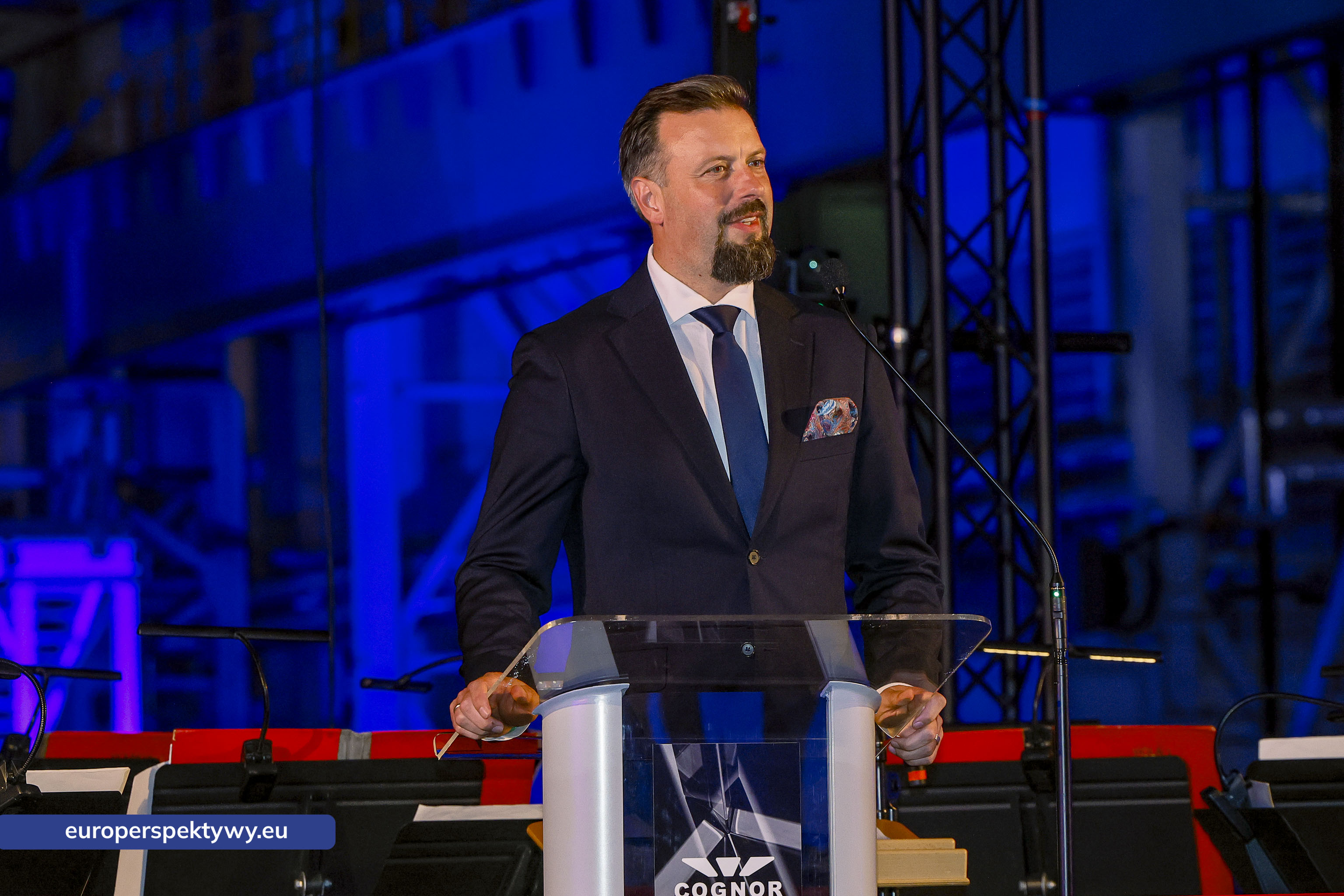 Europerspektywy Nowoczesna walcownia Cognor SA Oddział Ferrostal w Siemianowicach Śląskich już otwarta