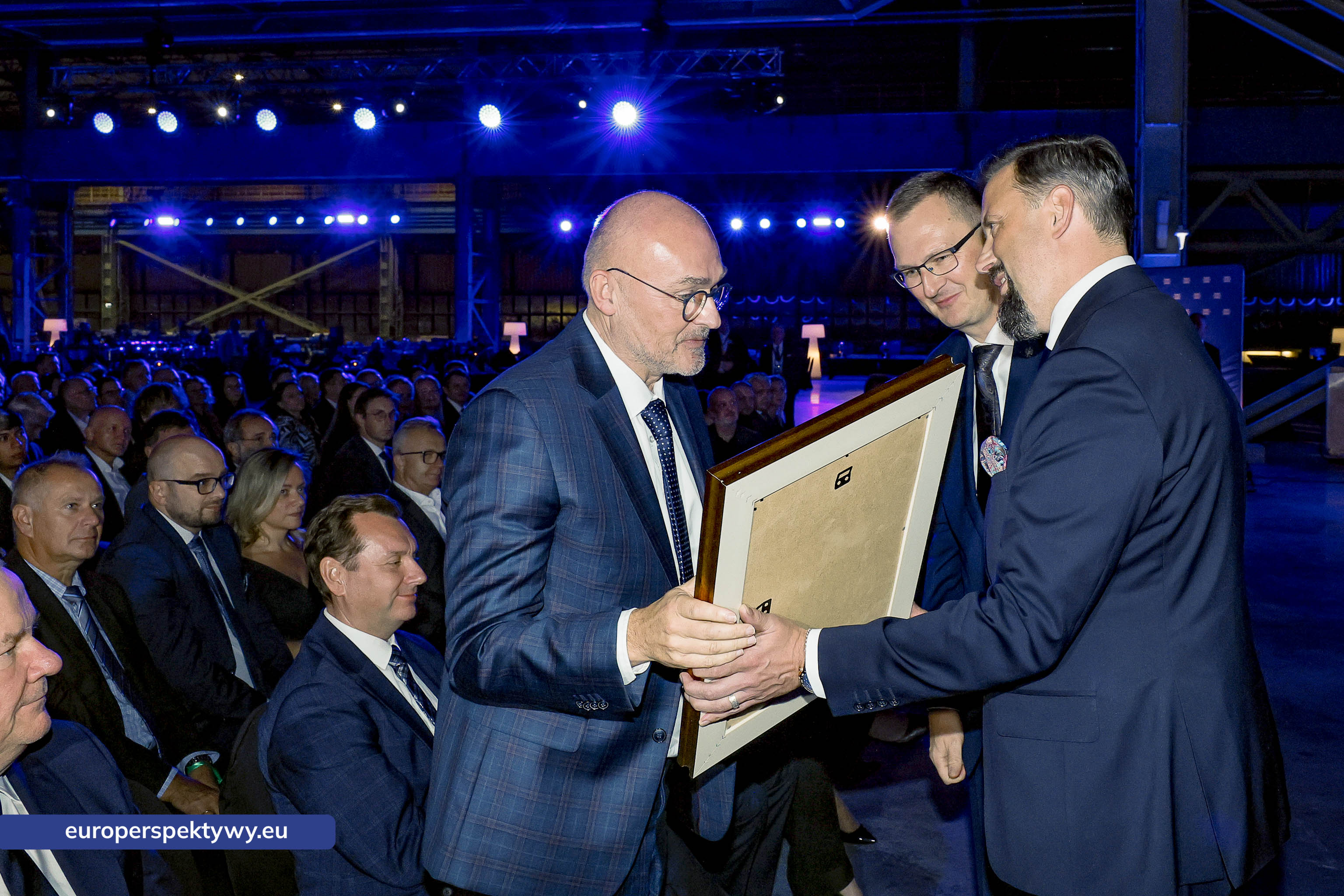 Europerspektywy Nowoczesna walcownia Cognor SA Oddział Ferrostal w Siemianowicach Śląskich już otwarta