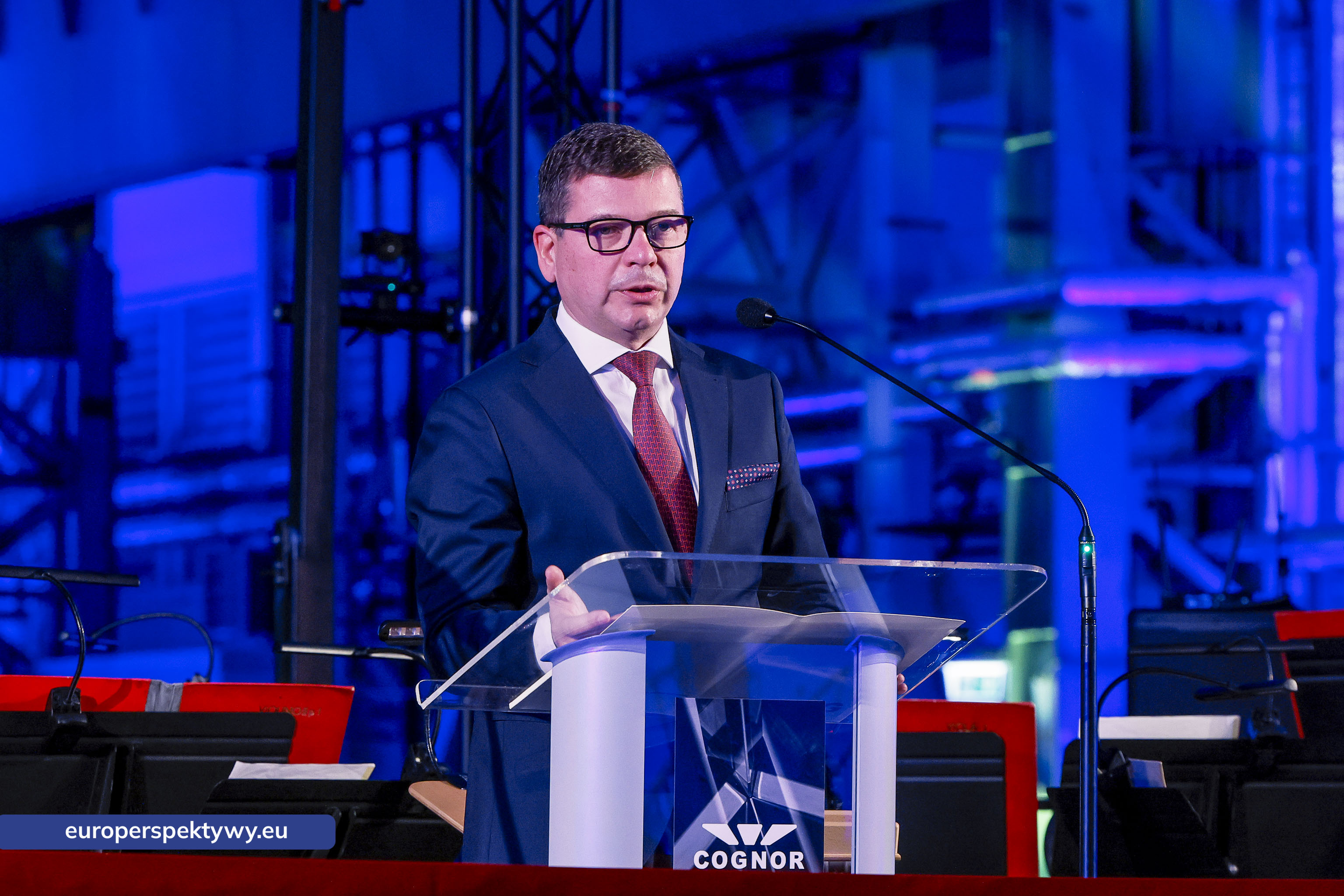 Europerspektywy Nowoczesna walcownia Cognor SA Oddział Ferrostal w Siemianowicach Śląskich już otwarta