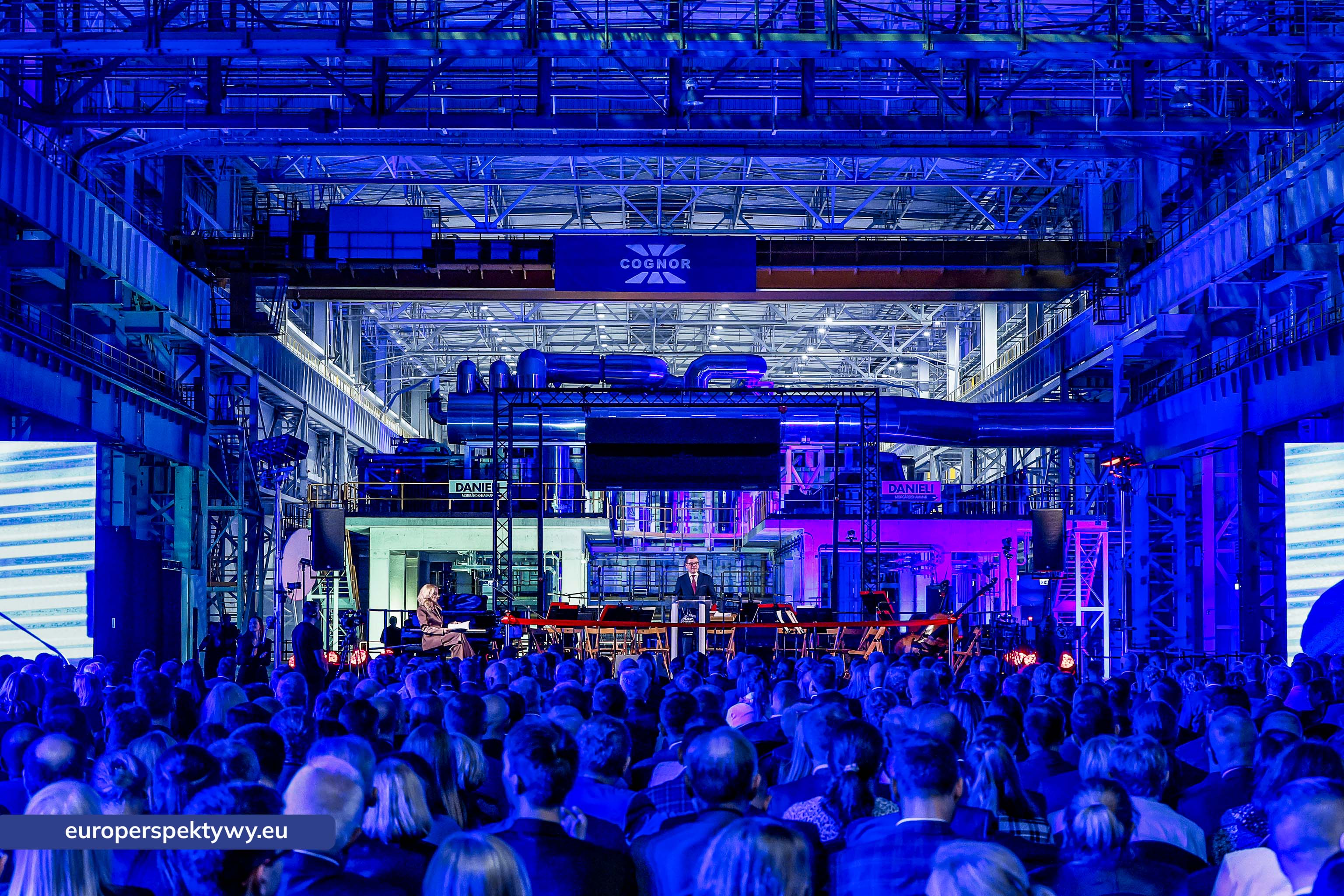 Europerspektywy Nowoczesna walcownia Cognor SA Oddział Ferrostal w Siemianowicach Śląskich już otwarta