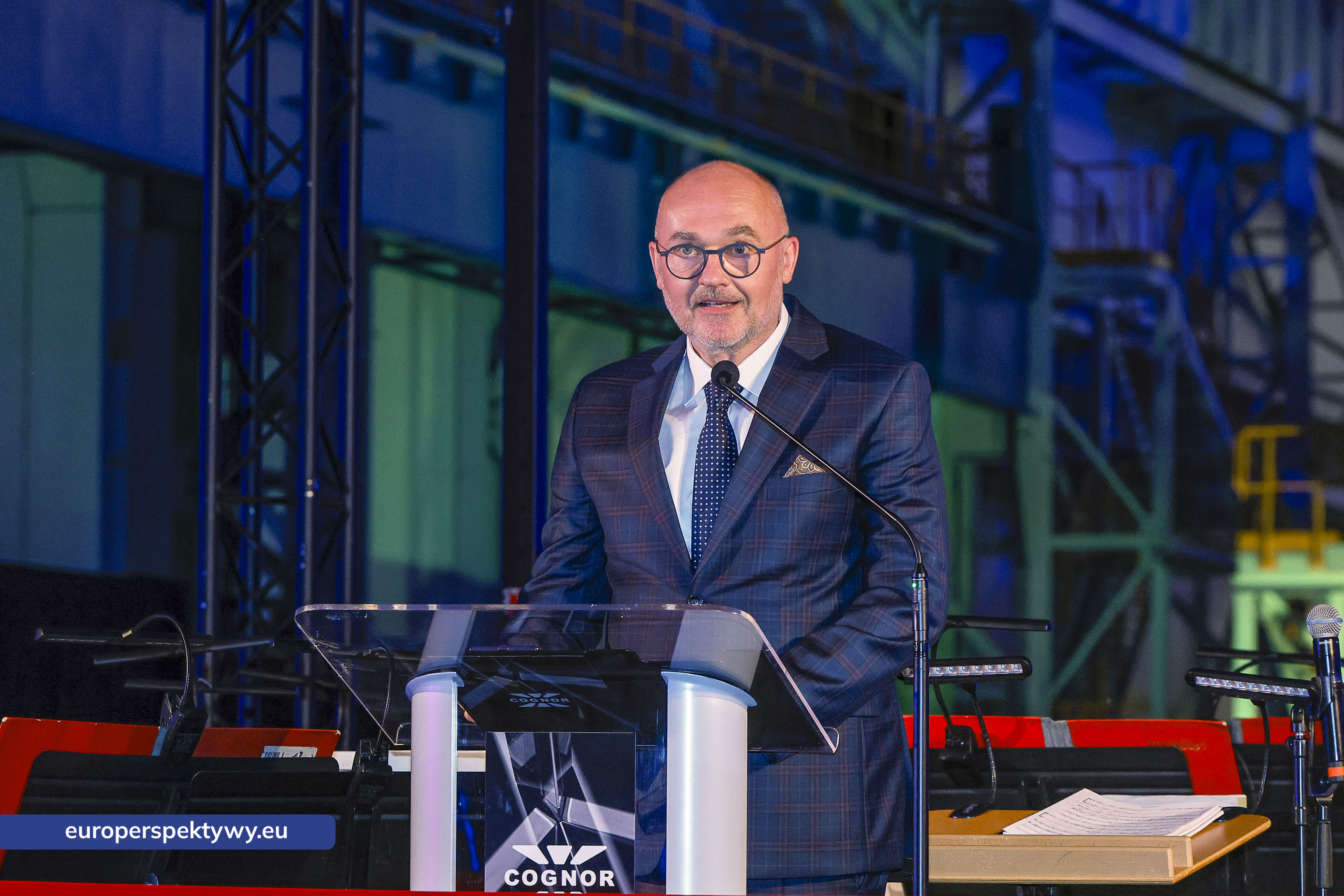 Europerspektywy Nowoczesna walcownia Cognor SA Oddział Ferrostal w Siemianowicach Śląskich już otwarta