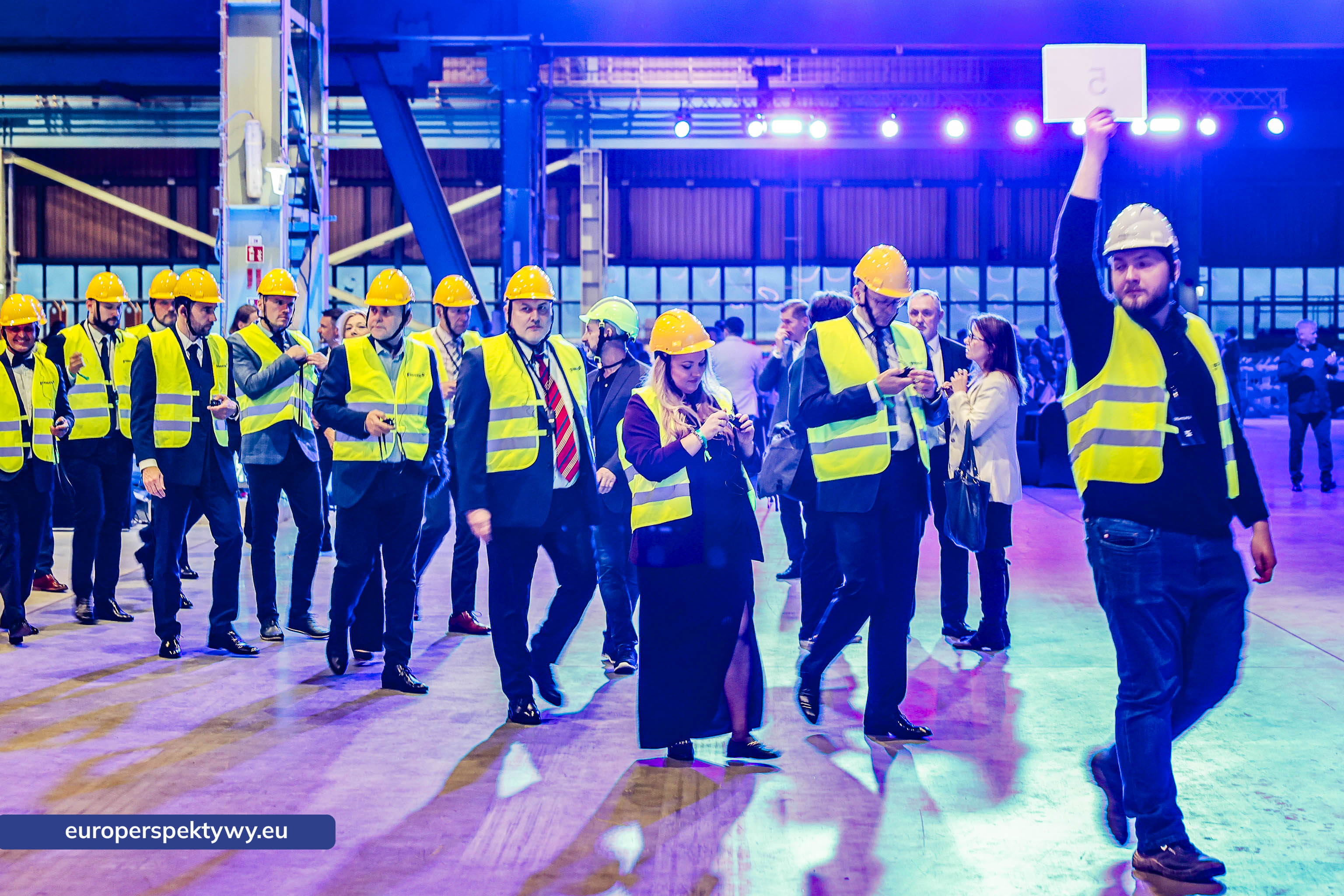 Europerspektywy Nowoczesna walcownia Cognor SA Oddział Ferrostal w Siemianowicach Śląskich już otwarta