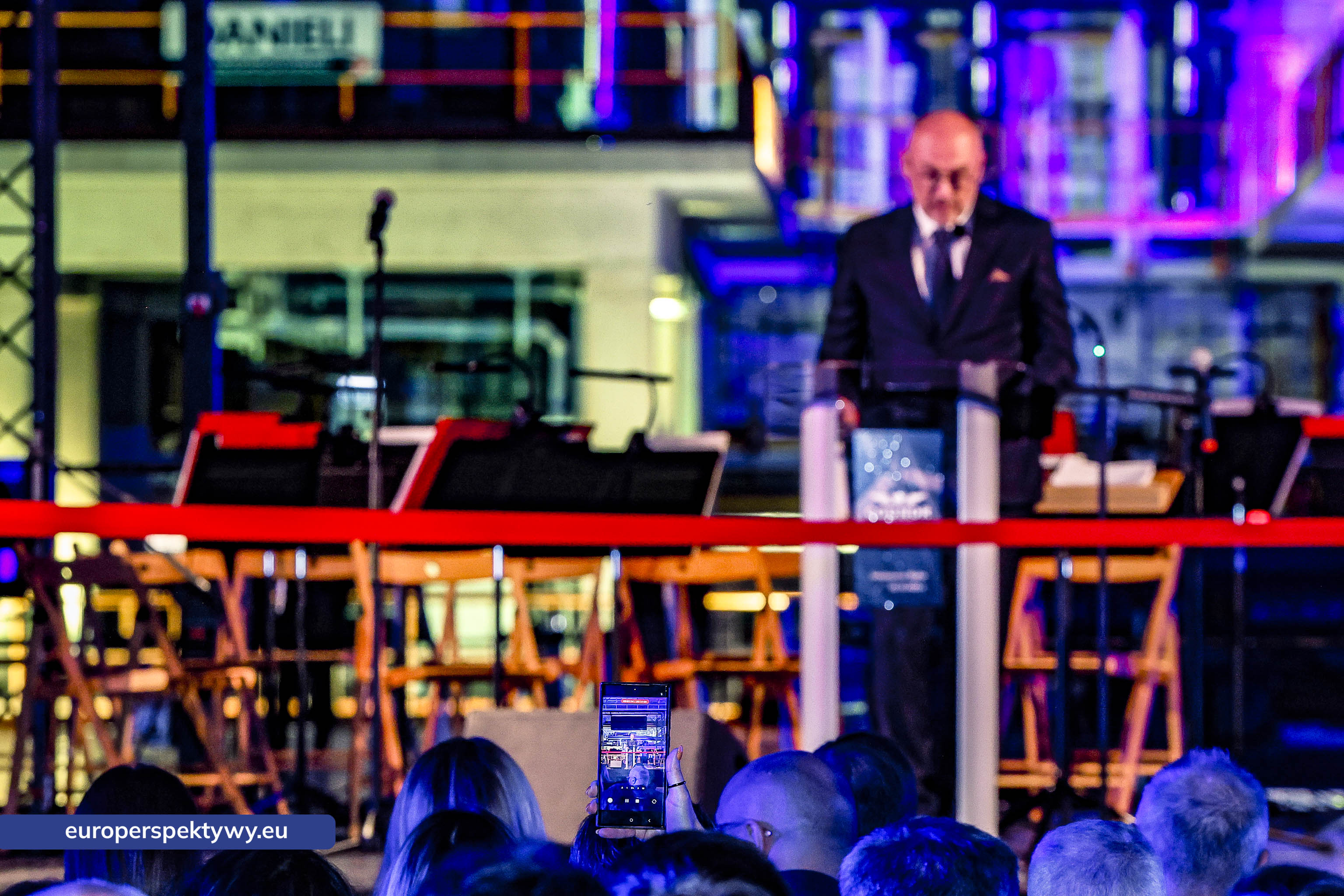 Europerspektywy Nowoczesna walcownia Cognor SA Oddział Ferrostal w Siemianowicach Śląskich już otwarta