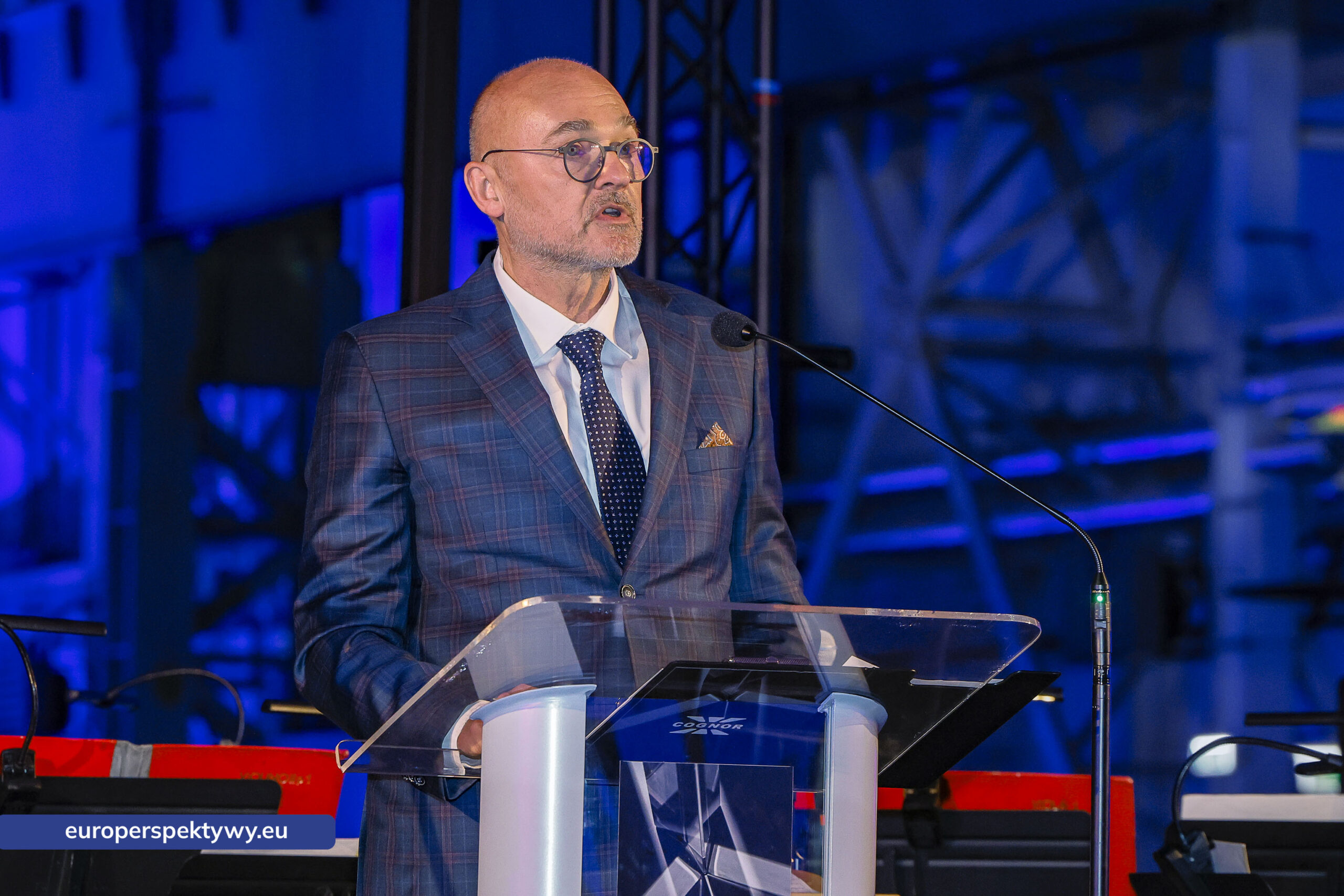 Europerspektywy Nowoczesna walcownia Cognor SA Oddział Ferrostal w Siemianowicach Śląskich już otwarta