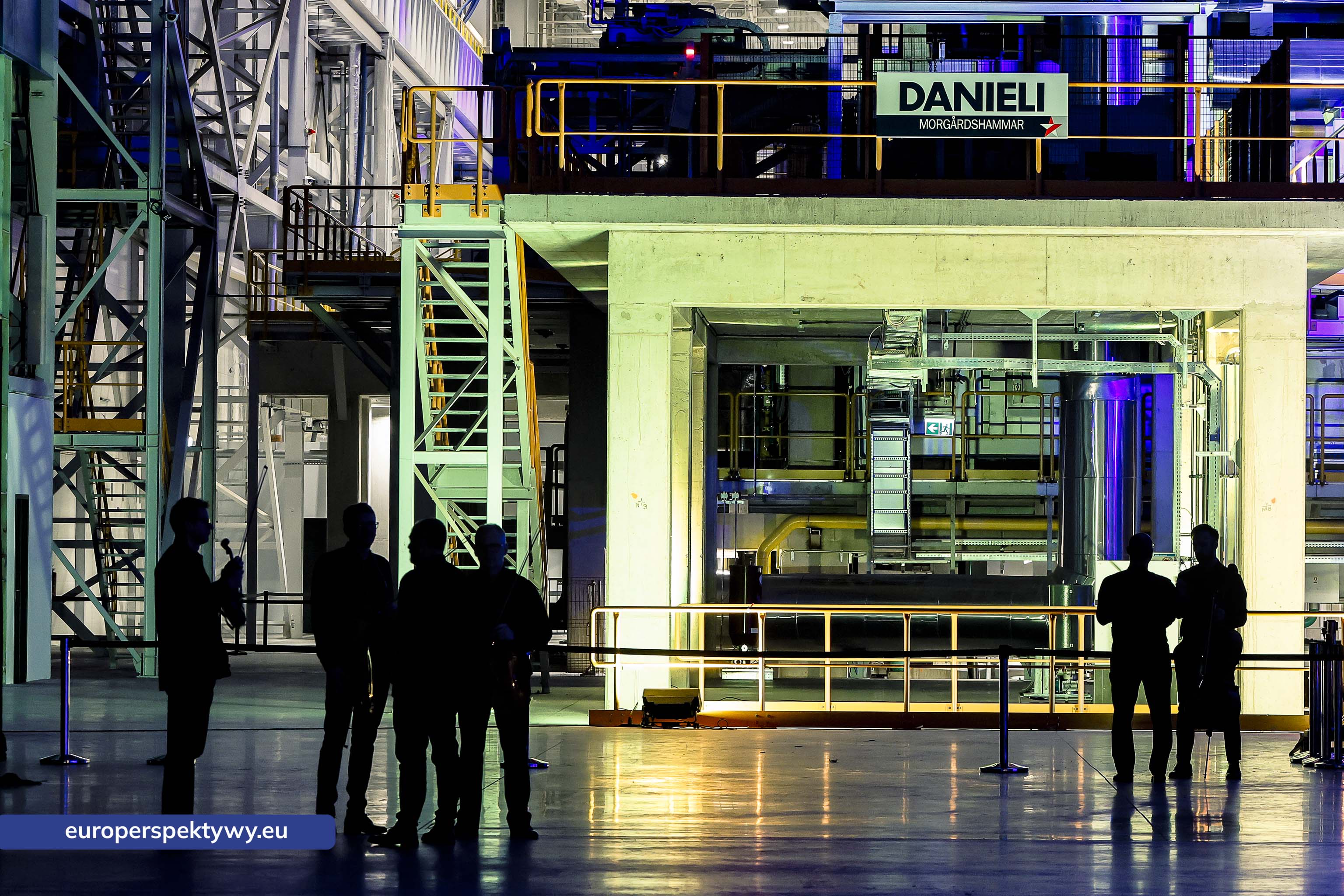 Europerspektywy Nowoczesna walcownia Cognor SA Oddział Ferrostal w Siemianowicach Śląskich już otwarta