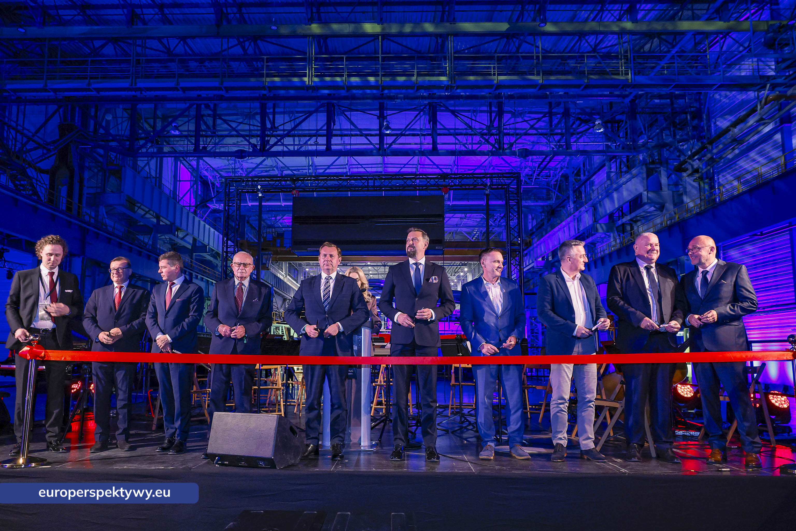 Europerspektywy Nowoczesna walcownia Cognor SA Oddział Ferrostal w Siemianowicach Śląskich już otwarta