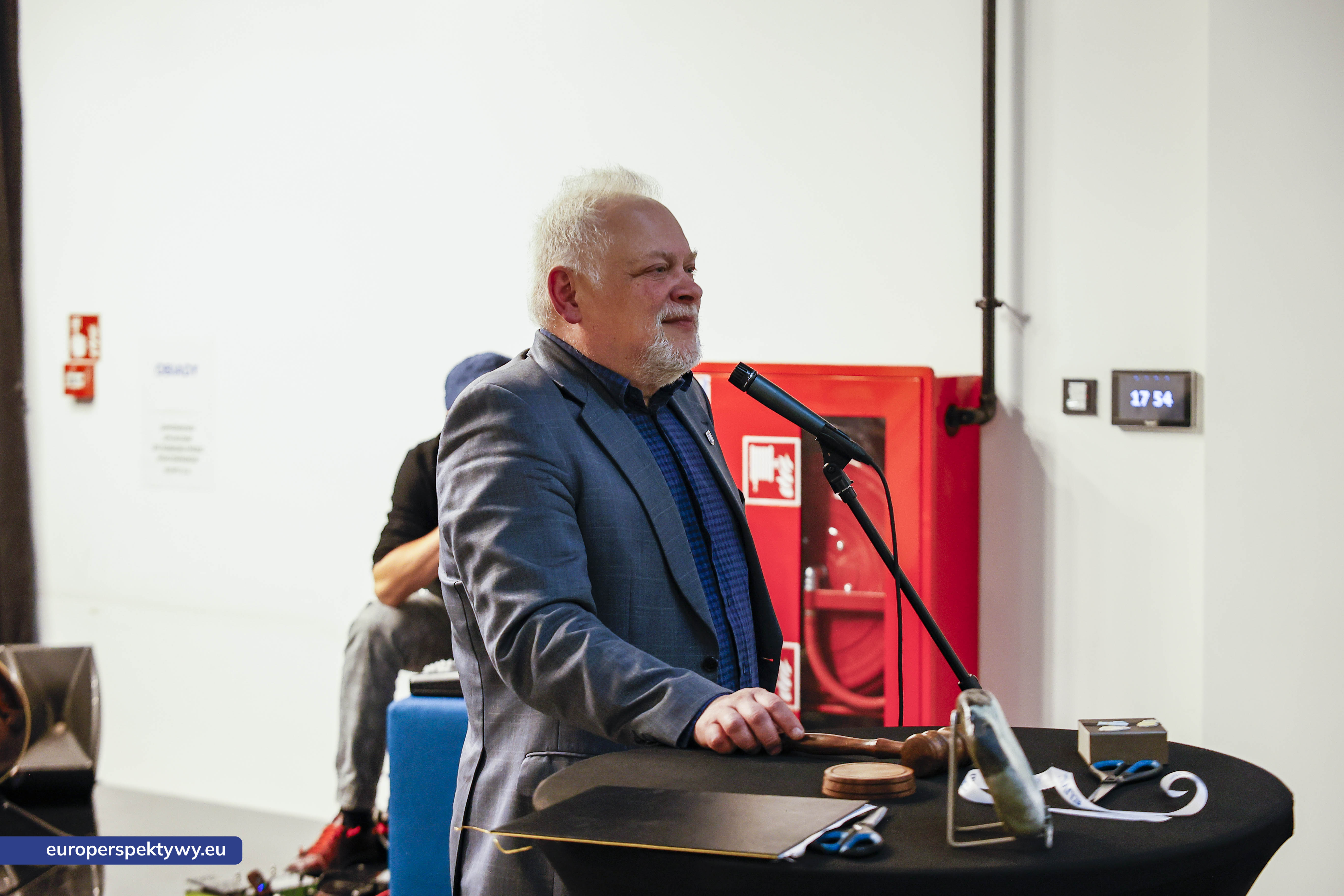 Europerspektywy Aukcja charytatywna „Wszyscy Mamy Kota” w Euvic – biznes, sztuka i dobro dla gliwickiego schroniska