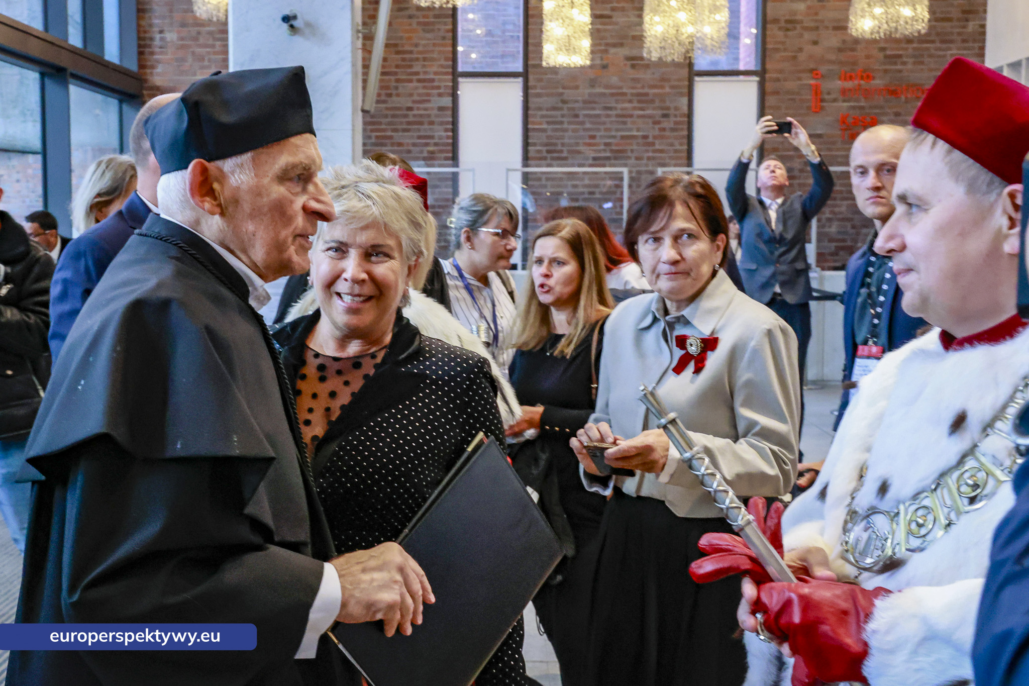 Międzyuczelniana Inauguracja Roku Akademickiego 2025 Europerspektywy Międzyuczelniana Inauguracja Roku Akademickiego 2025/2026 w Katowicach
