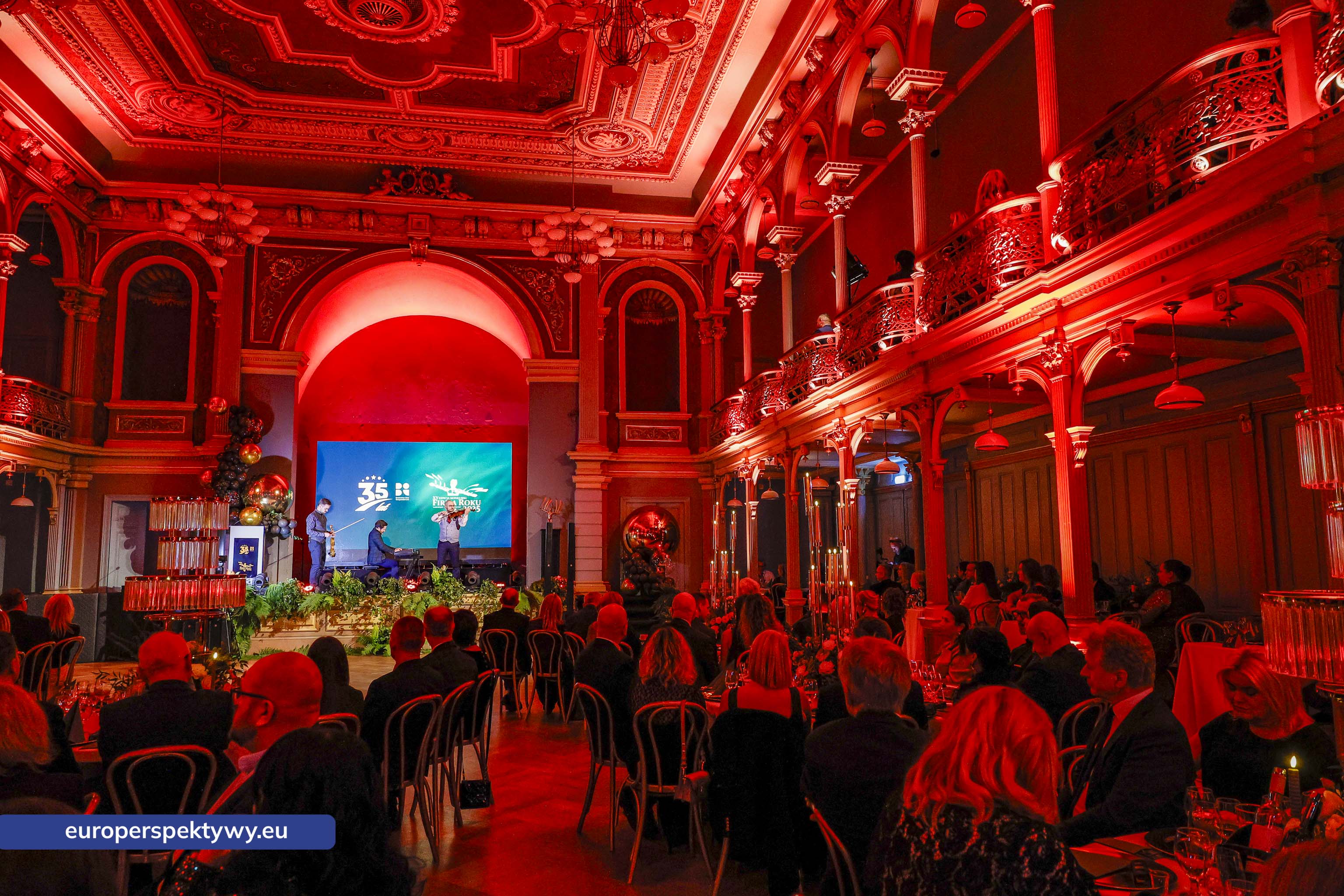 Firma Roku 2025 Beskidzka Izba Gospodarcza Europerspektywy-2 Europerspektywy 35-lecie Beskidzkiej Izby Gospodarczej: Gala Jubileuszowa i Finał Konkursu Firma Roku 2025 w Bielsku-Białej